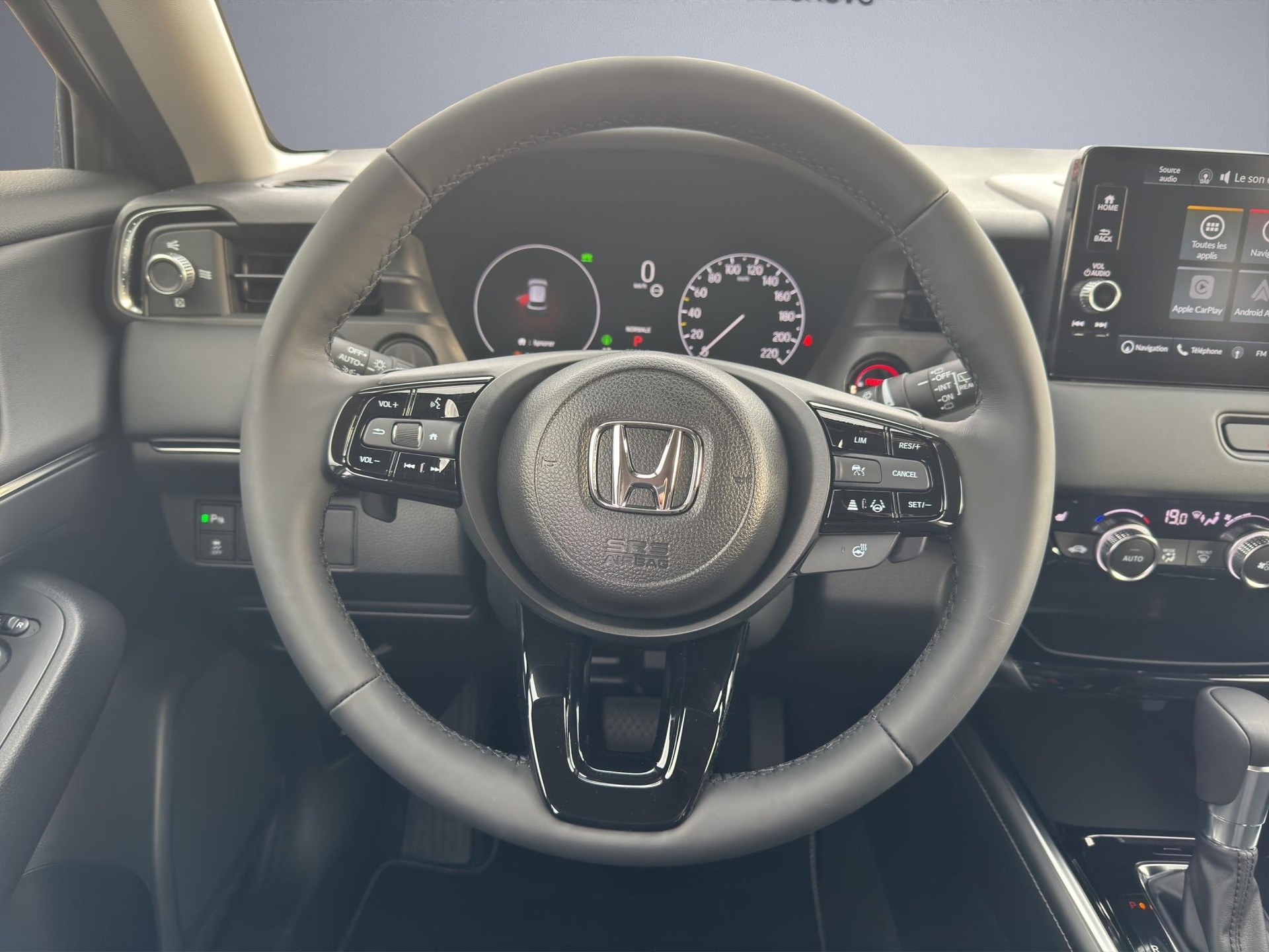 HONDA HR-V 1.5 i-MMD Advance-image-9