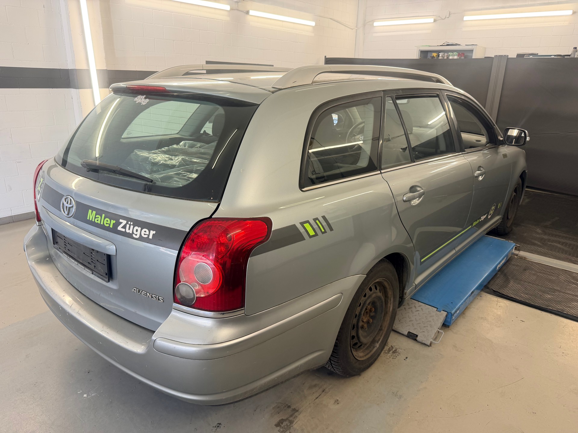 TOYOTA Avensis 1.8 VVT-i Linea Terra Sportswagon-showroom-element-3