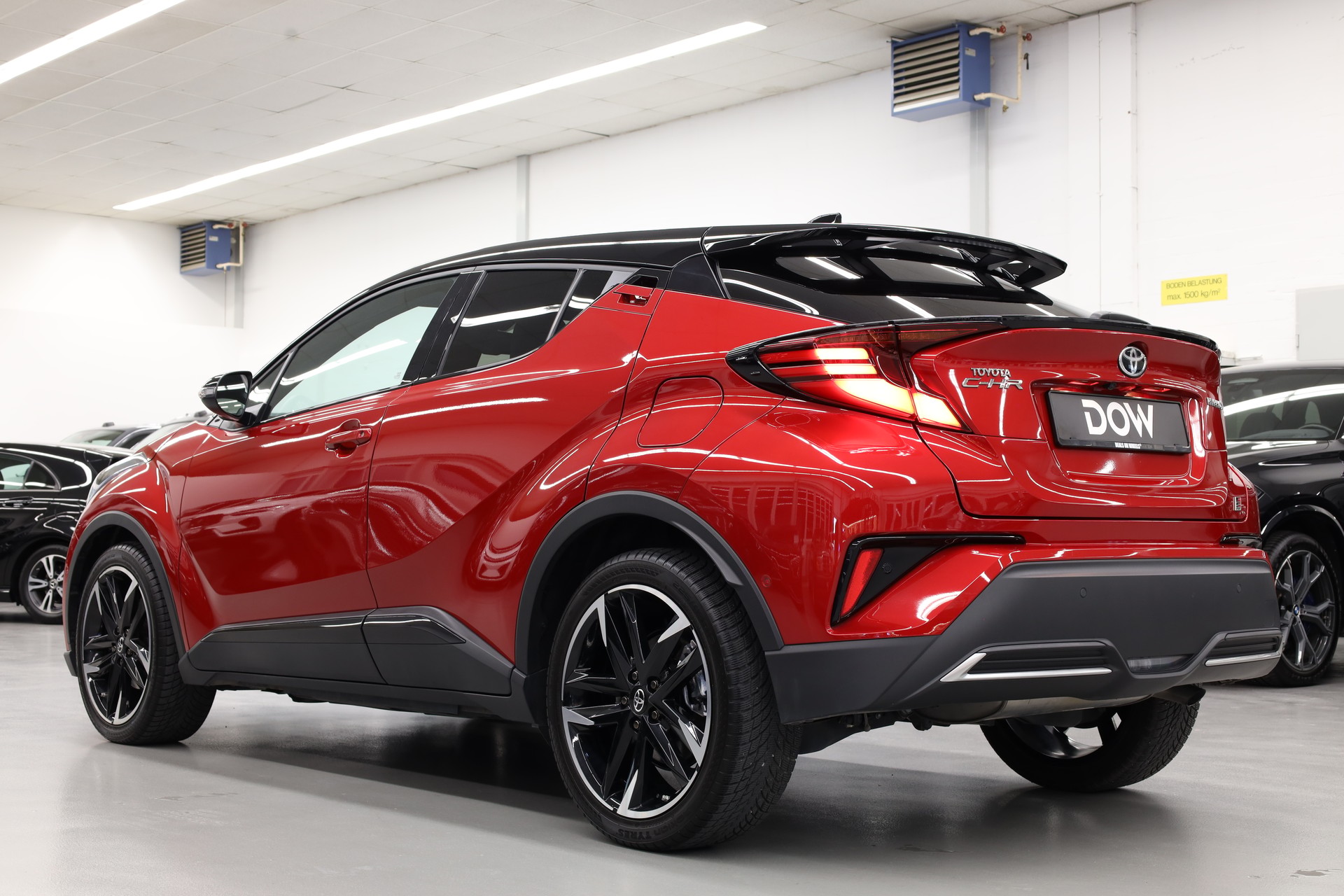 TOYOTA C-HR 2.0 VVTi HSD GR Sport-image-3
