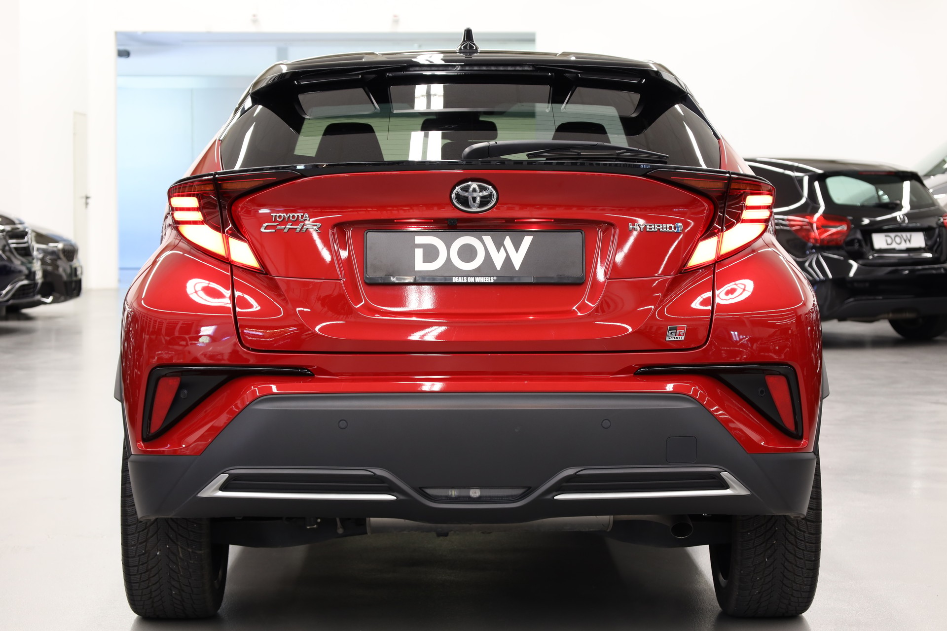 TOYOTA C-HR 2.0 VVTi HSD GR Sport-image-7