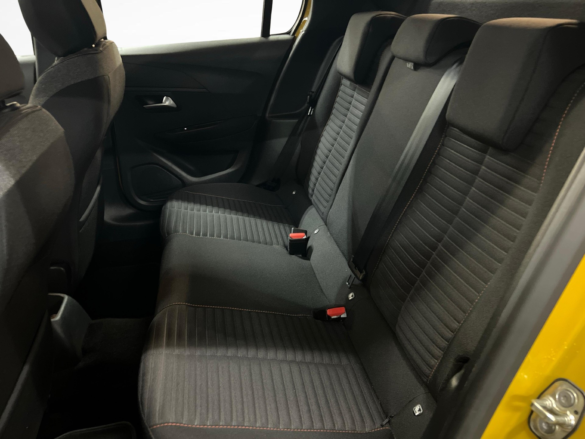 PEUGEOT 208 1.2 PureTech Active Pack-image-10