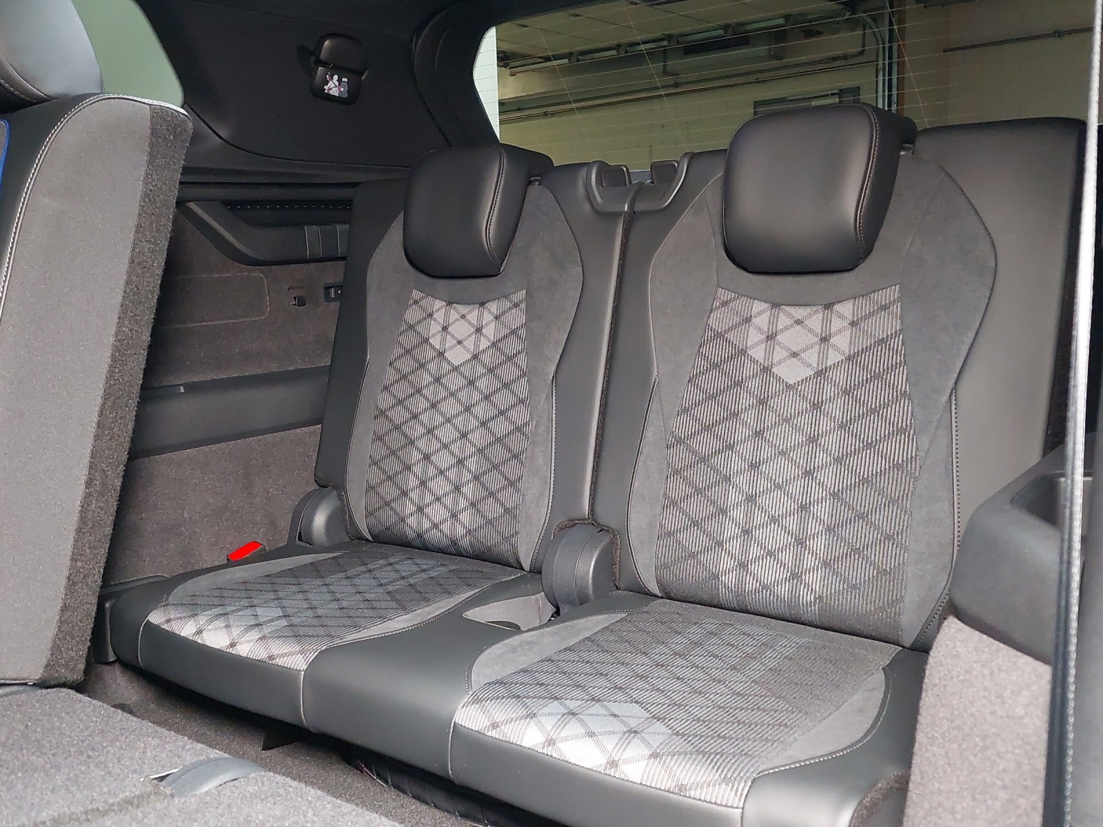 VW Tayron 2.0 TSI R-Line DSG 4Motion-image-9