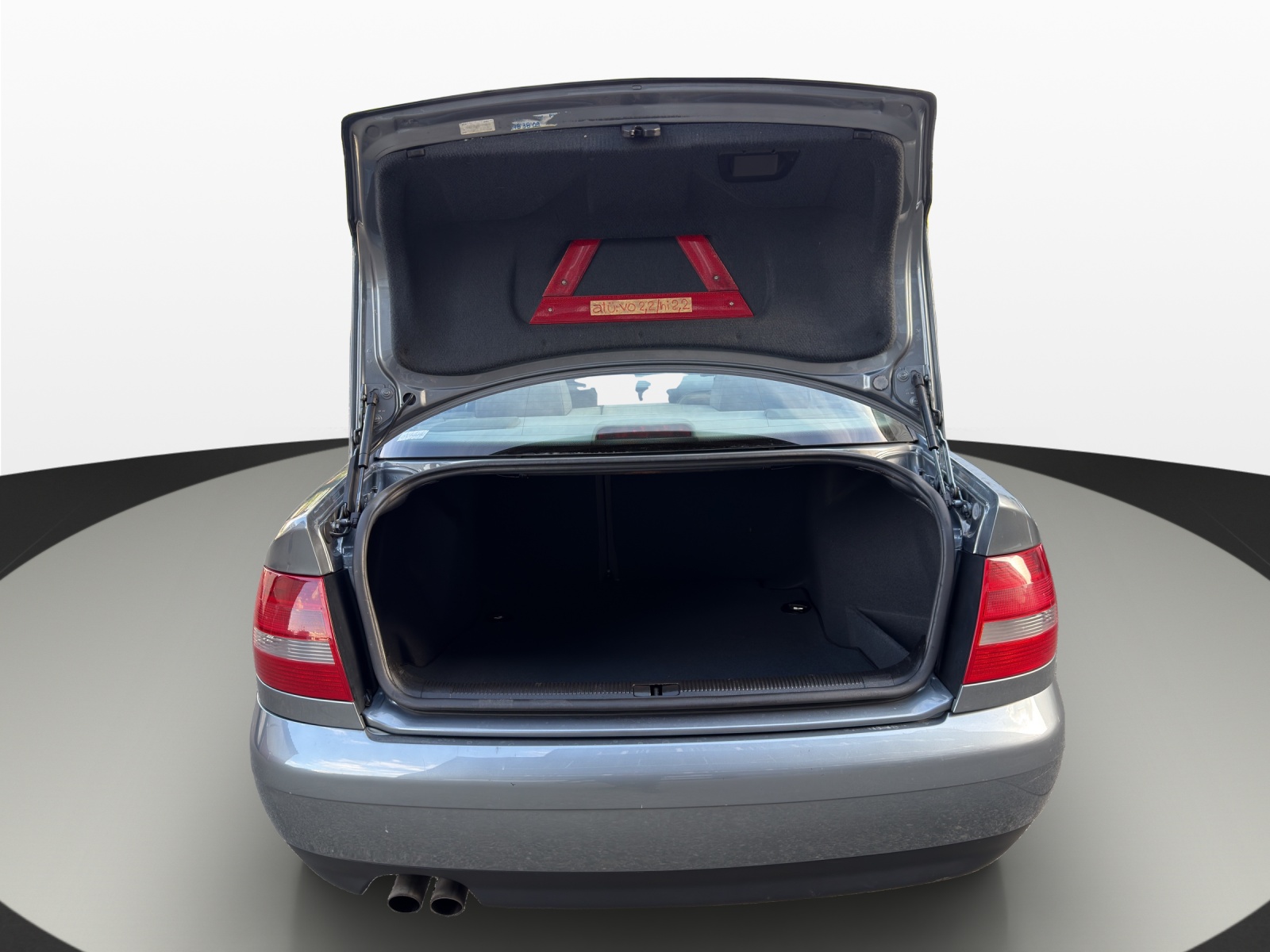 AUDI A4 2.4 Ambiente-image-19