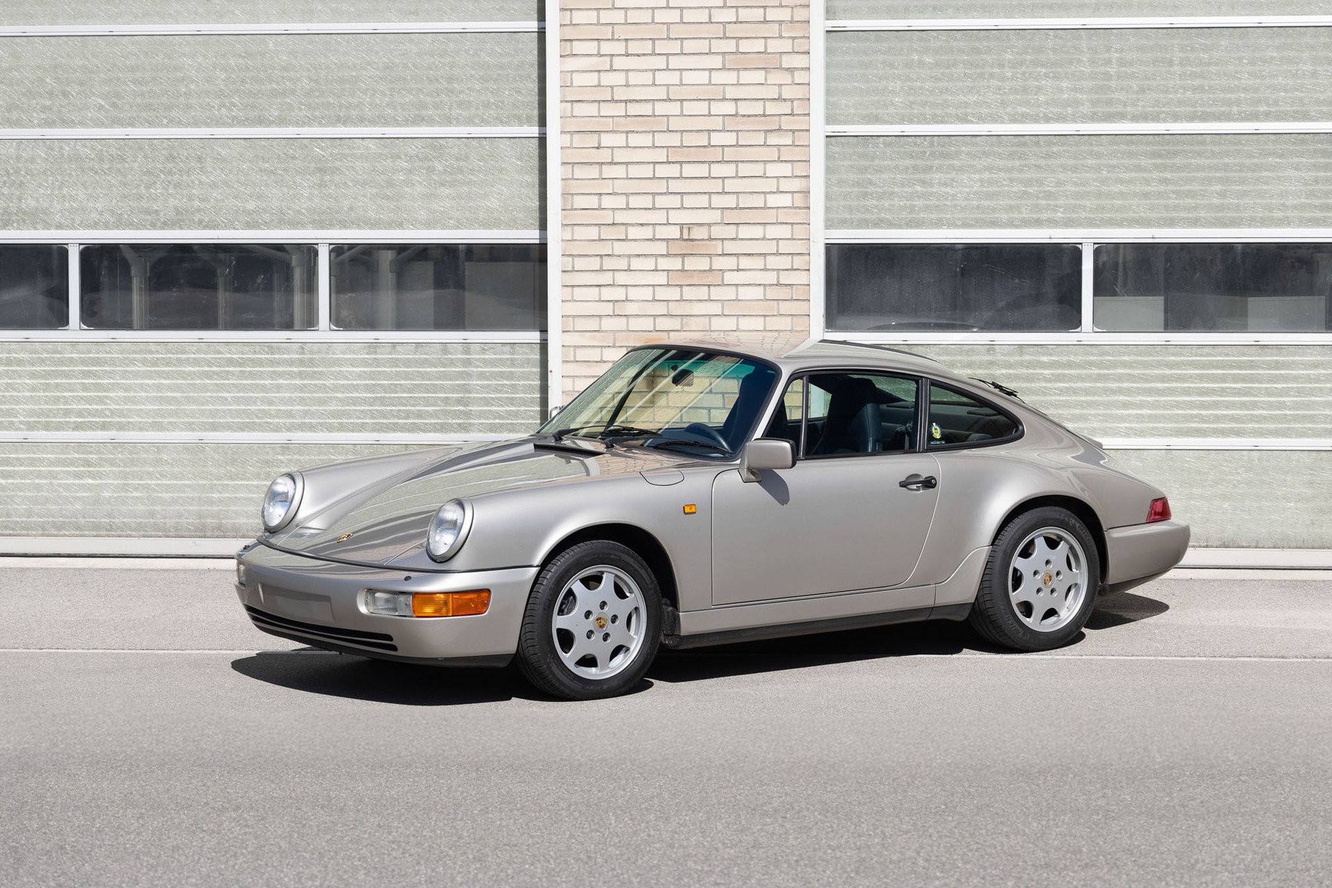 PORSCHE 911 Carrera 4