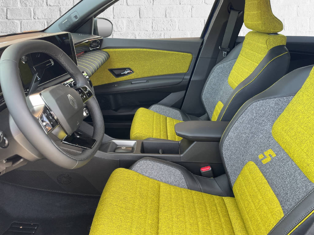 RENAULT R5 E-Tech Comfort Range iconic five-image-5