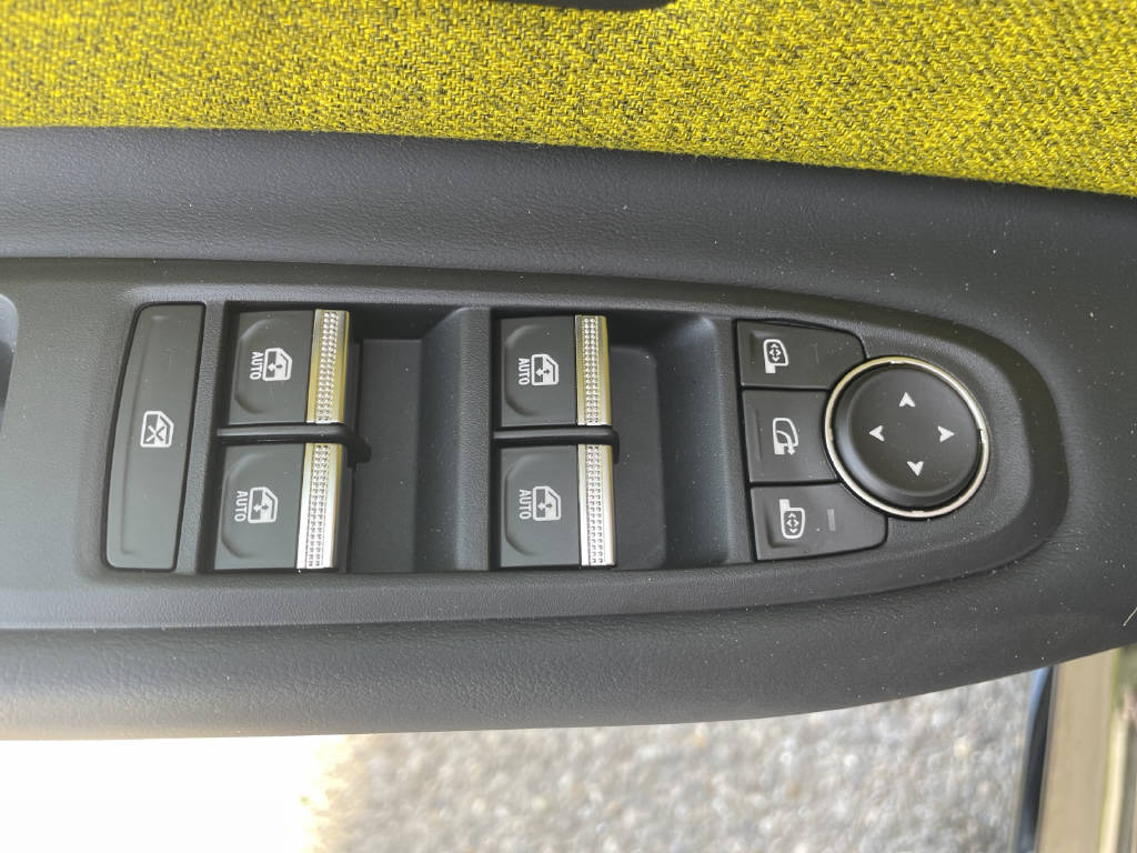 RENAULT R5 E-Tech Comfort Range iconic five-image-11