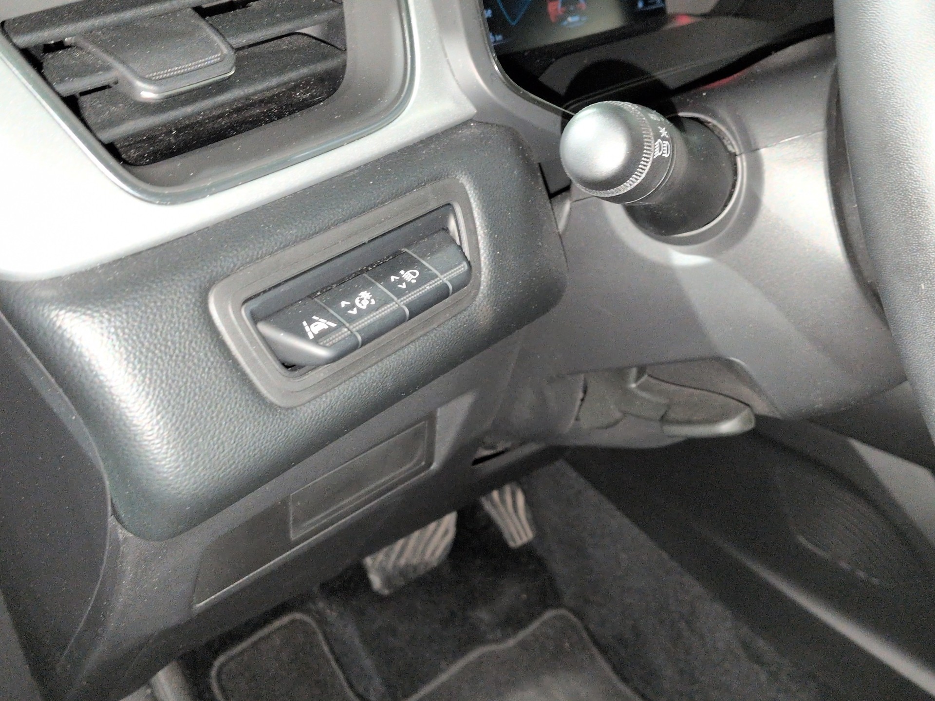 RENAULT Captur 1.6 E-Tech 145 Techno DHT-image-18