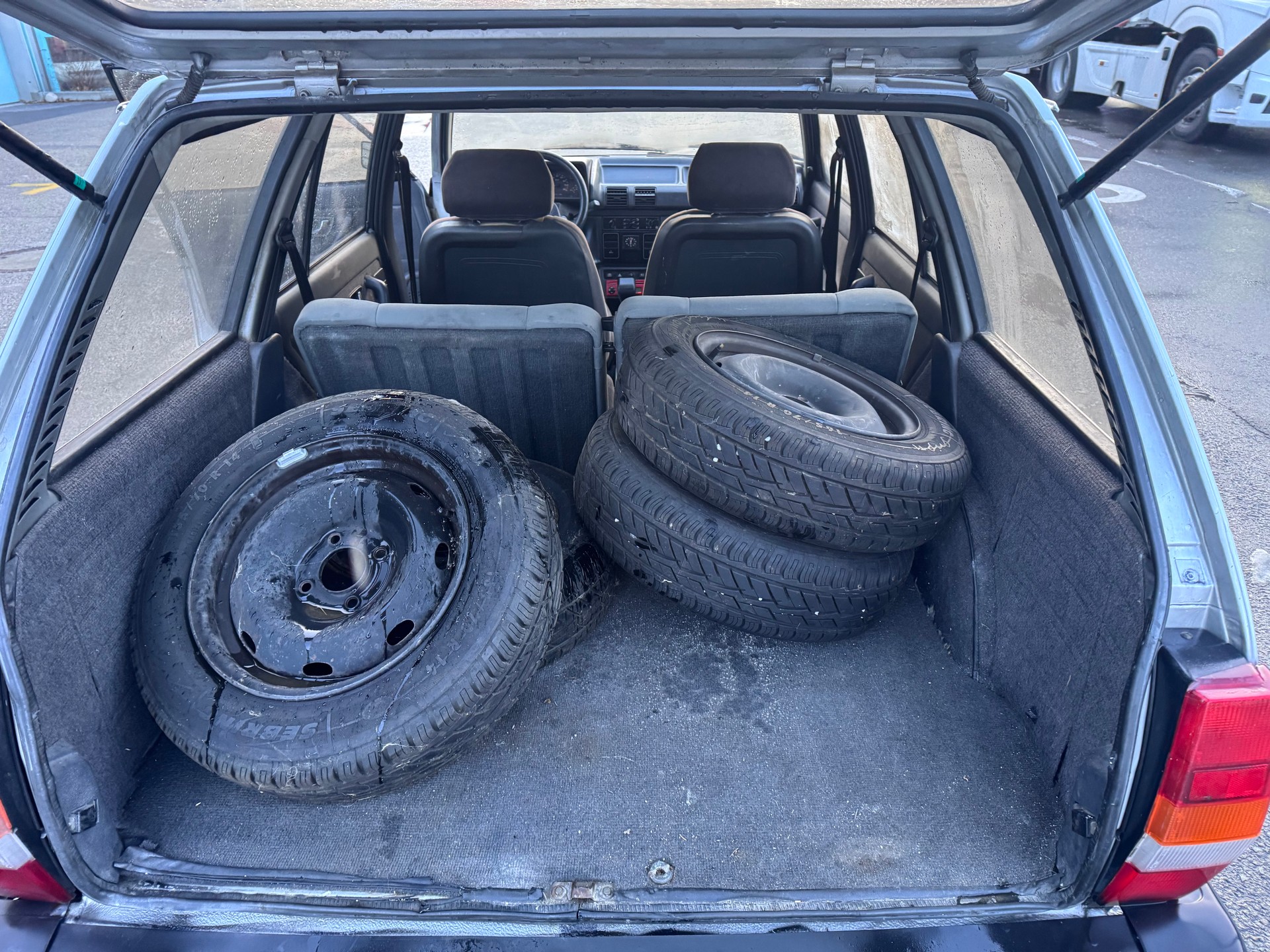 PEUGEOT 305 Break 1.9 Automatic-image-11