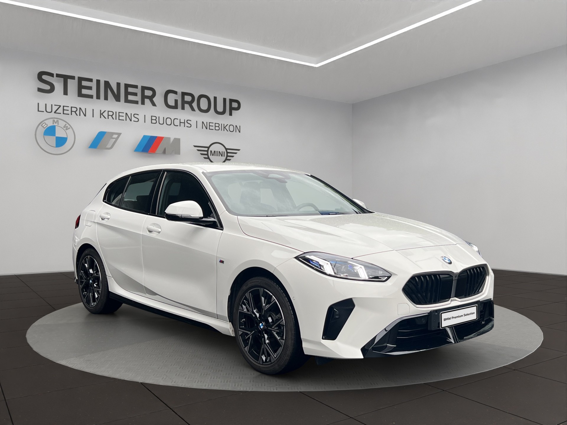 BMW 123 xDrive M Sport Steptronic-image-2