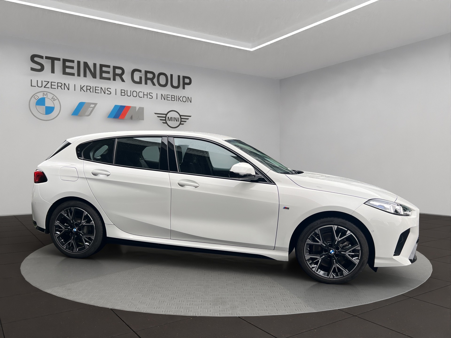 BMW 123 xDrive M Sport Steptronic-image-3