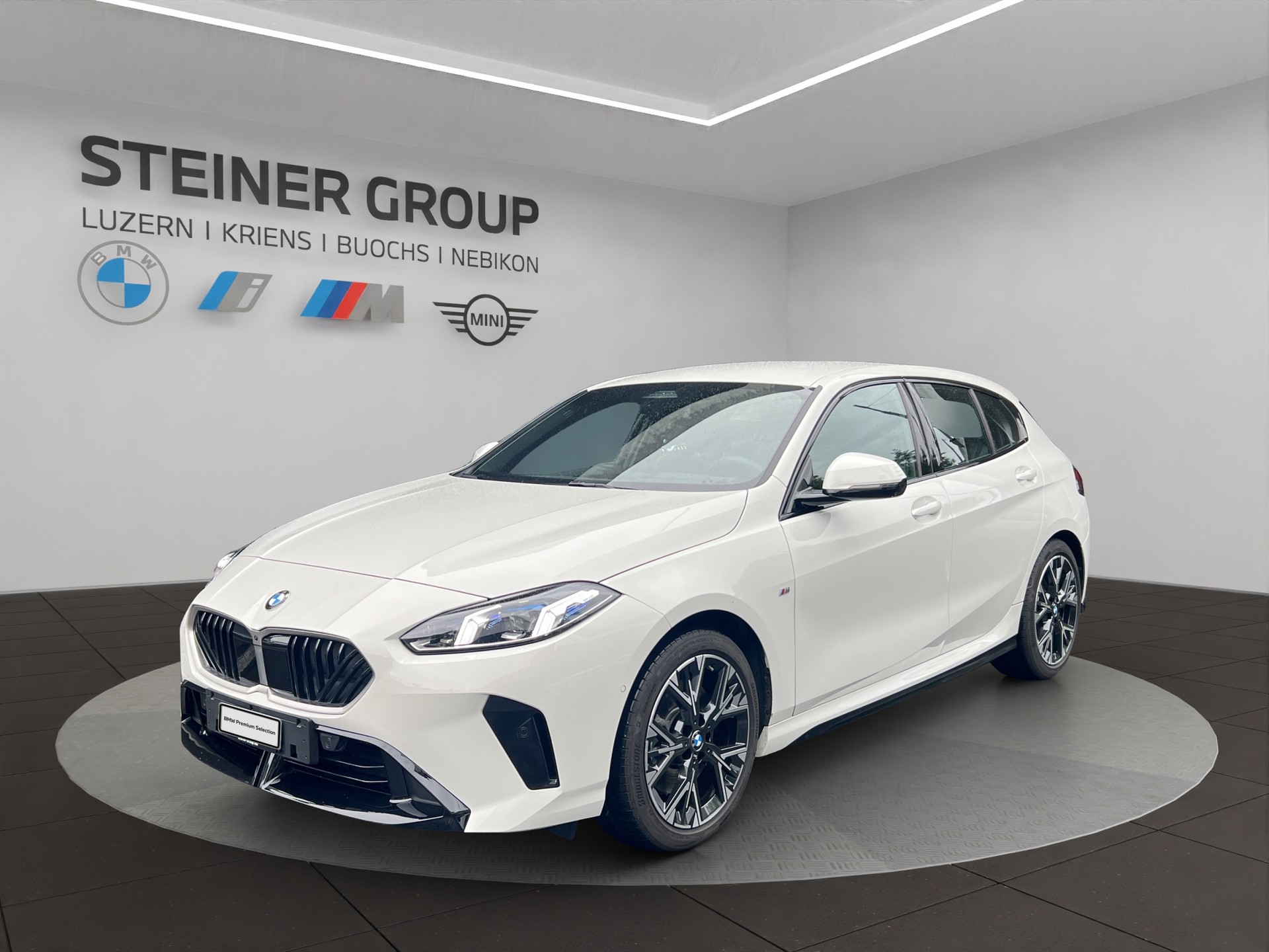 BMW 123 xDrive M Sport Steptronic-image-0