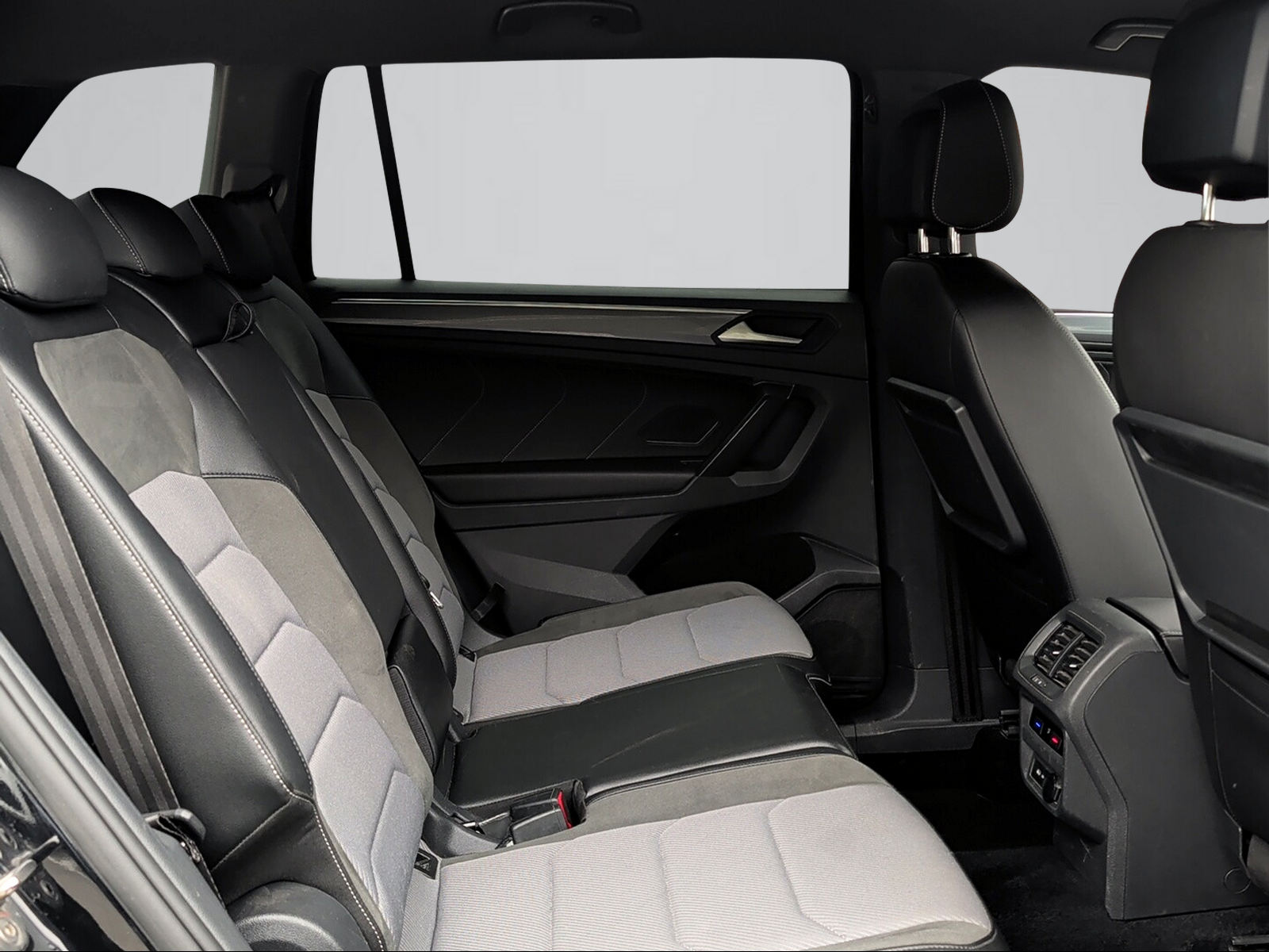 VW Tiguan Allspace 2.0 TDI SCR Highline 4MotionDSG-image-7