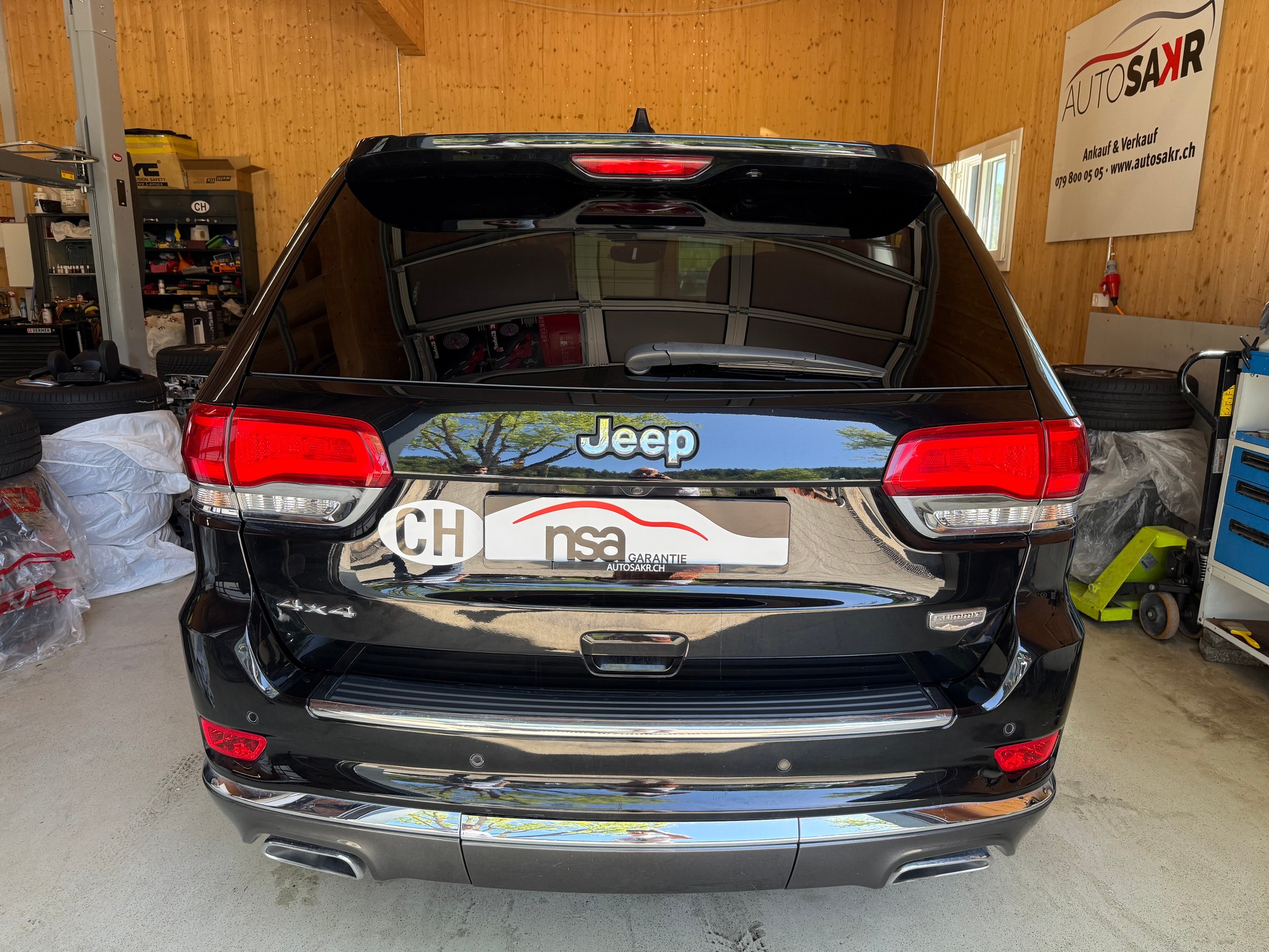 JEEP Grand Cherokee 3.0 CRD Summit Automatic-image-4
