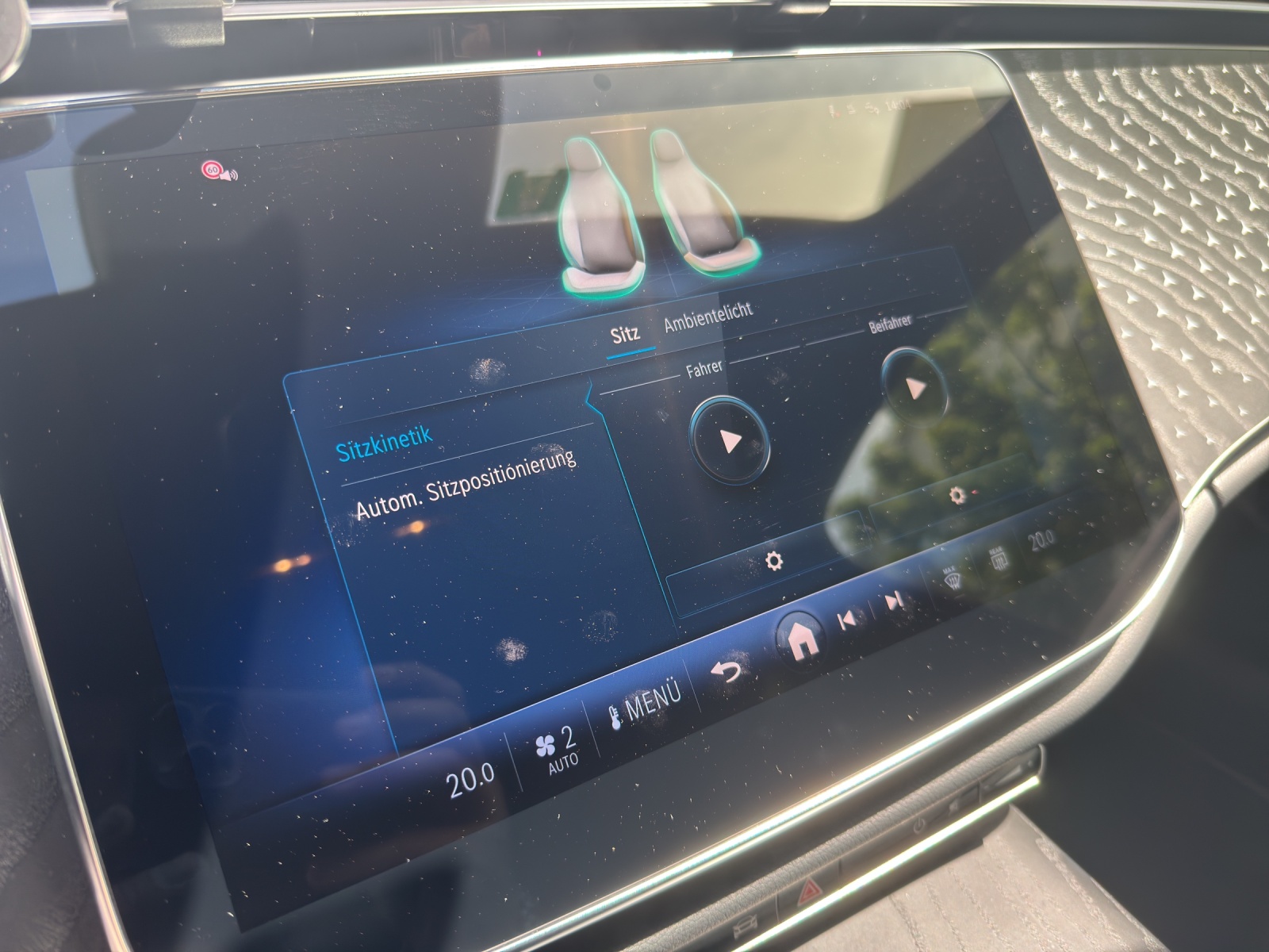 MERCEDES-BENZ E 220 d 4Matic 9G-Tronic-image-23