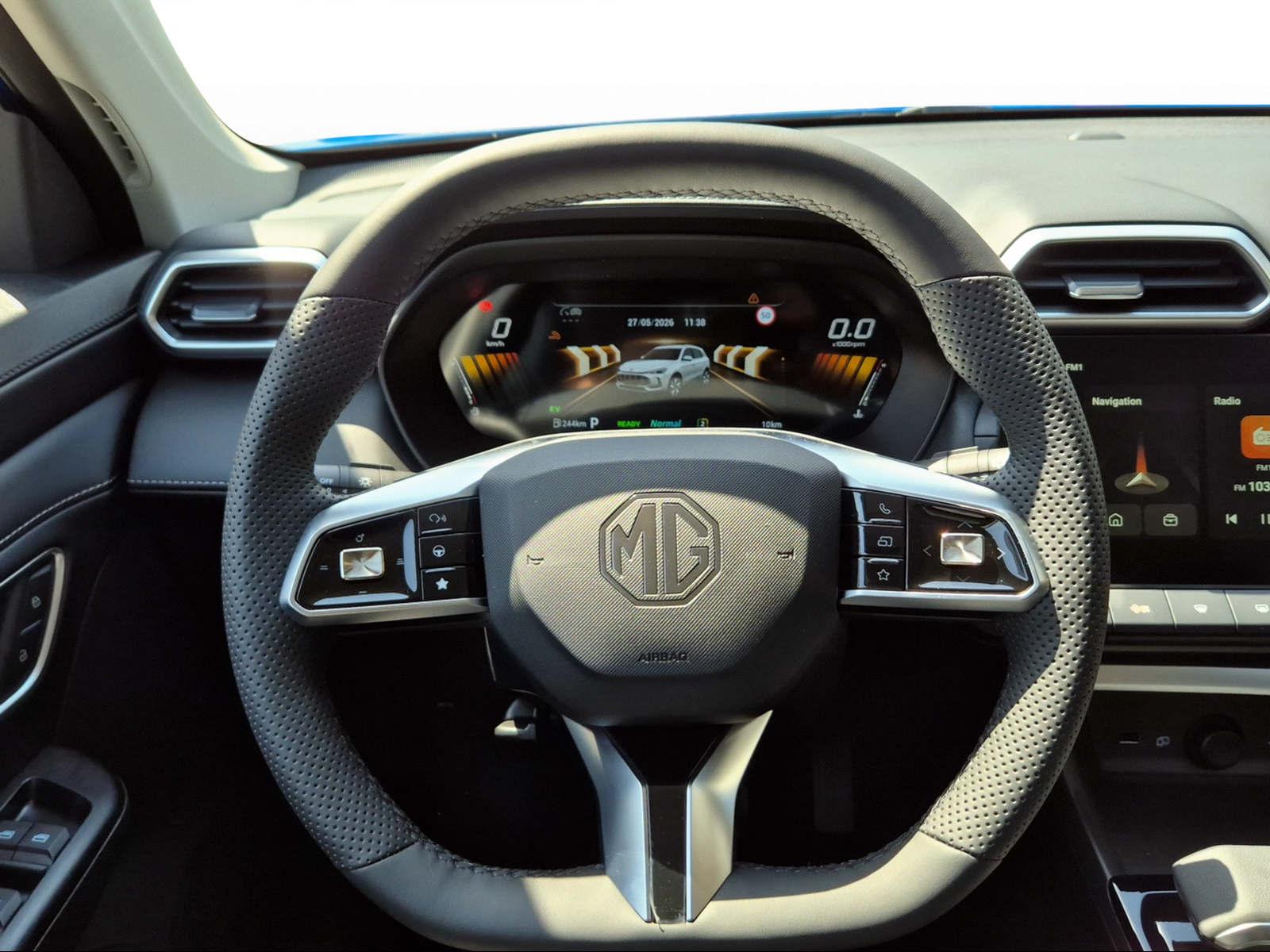 MG ZS 1.5 Hybrid+ Luxury-image-10