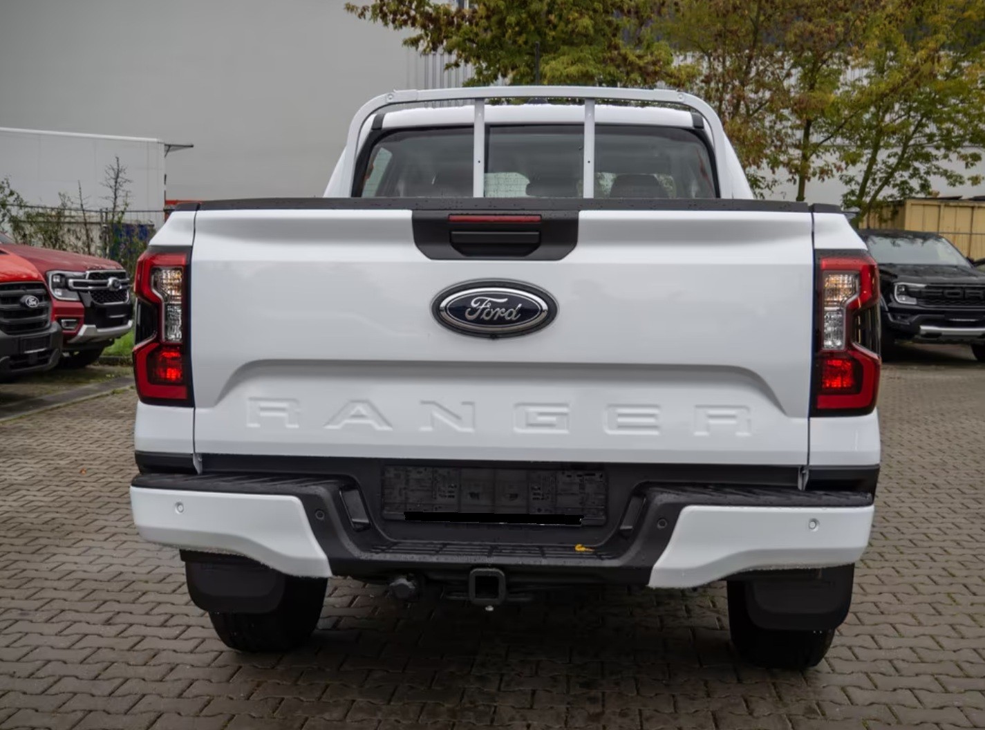 FORD Ranger DoKa XLT 2.0 Eco Blue 4x4 Automat-image-4