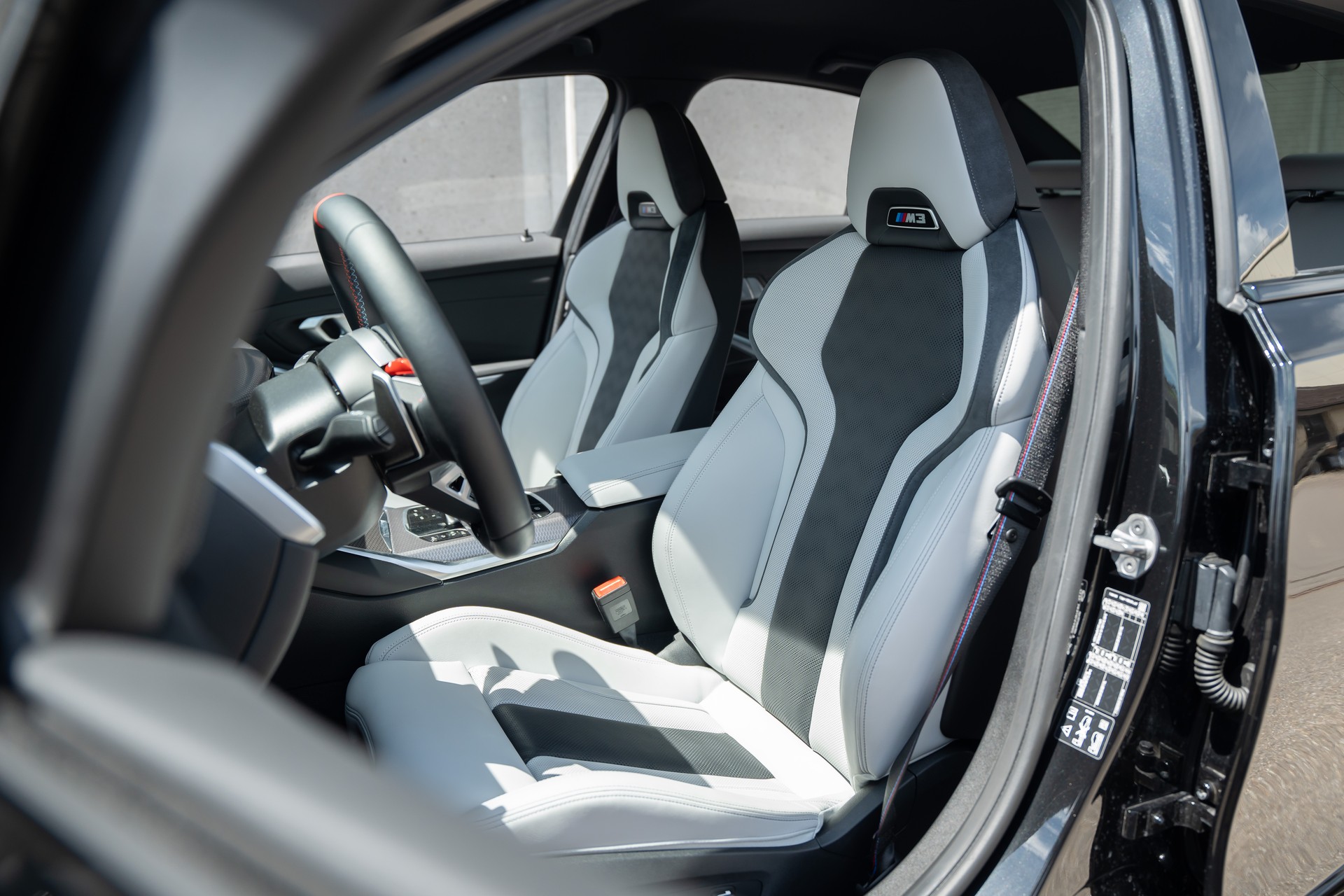 BMW M3 Competition M xDrive LCI-image-9