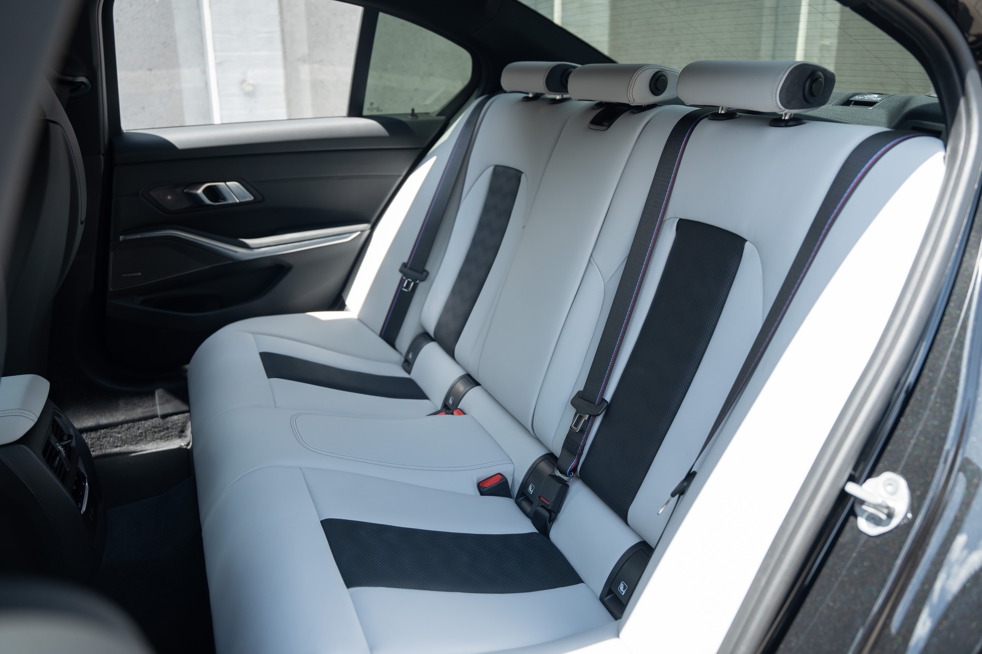 BMW M3 Competition M xDrive LCI-image-14