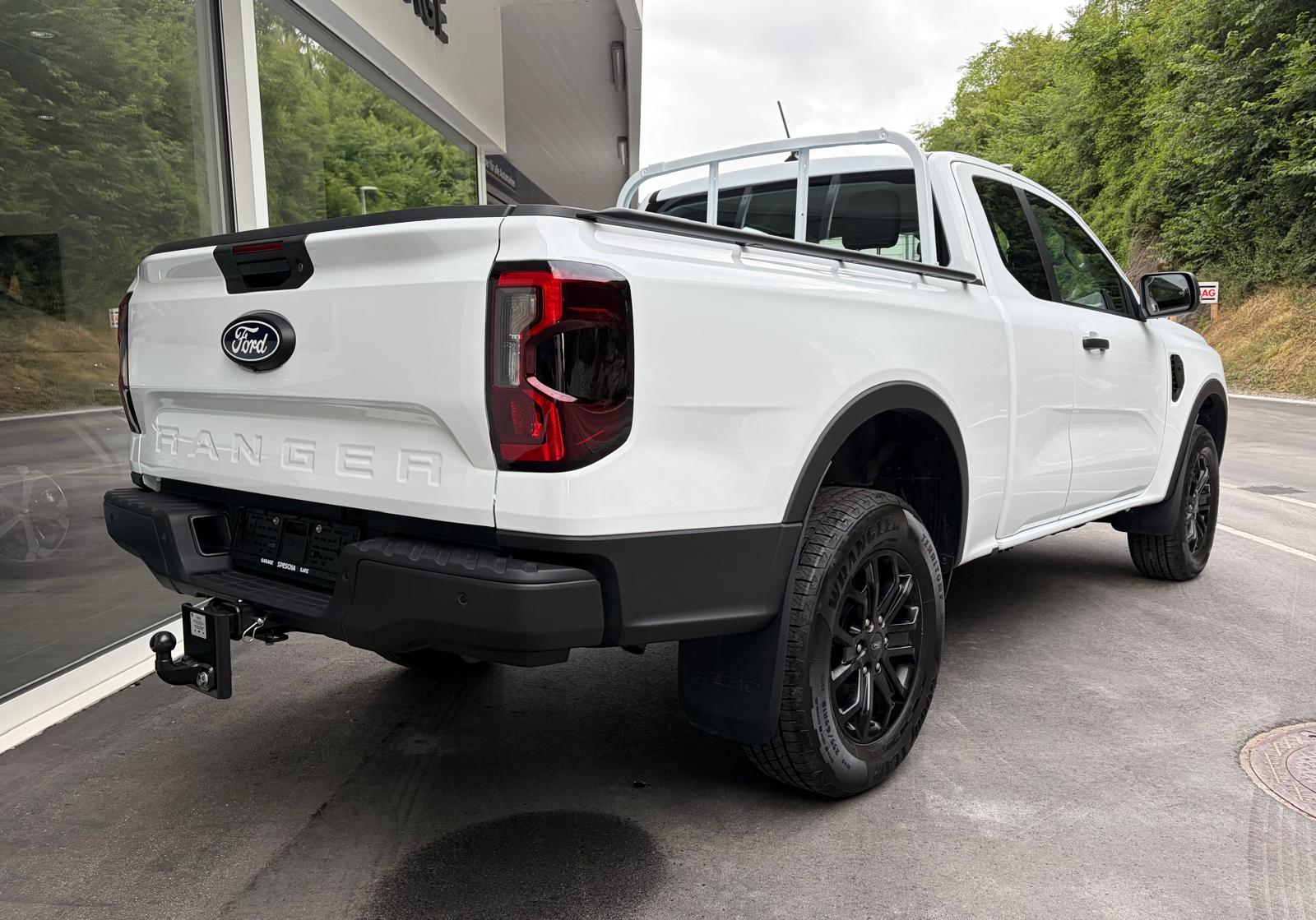 FORD Ranger XLT 3.0 Eco Blue e-4WD Automat-image-2