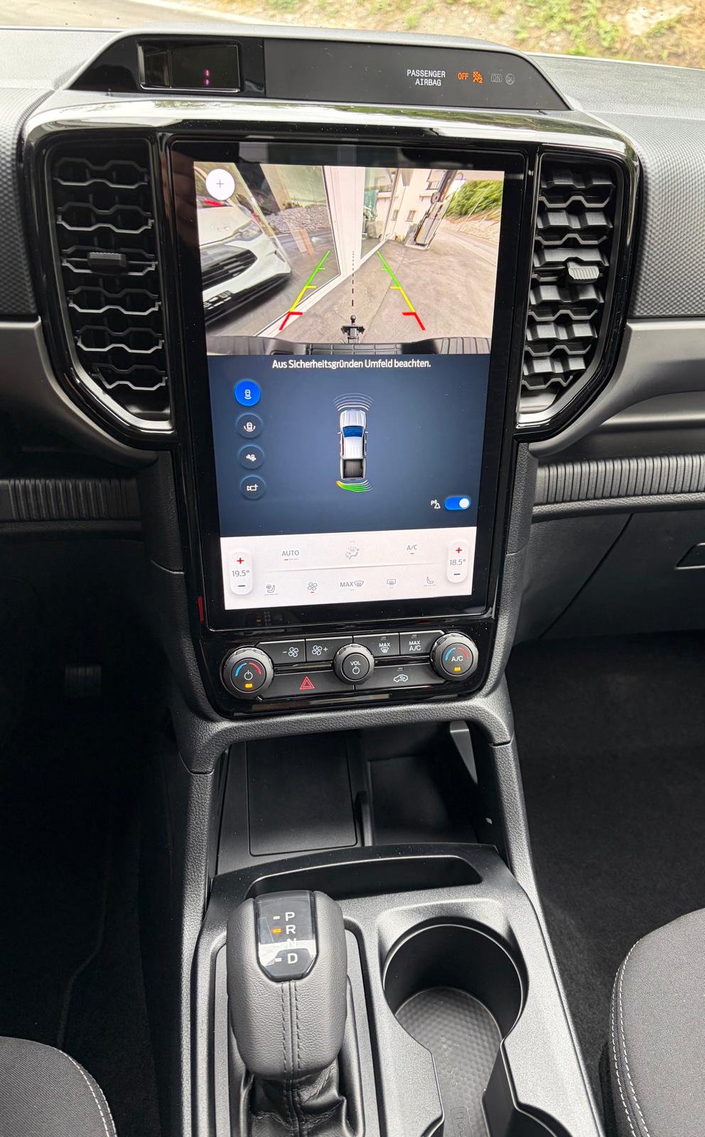 FORD Ranger XLT 3.0 Eco Blue e-4WD Automat-image-11
