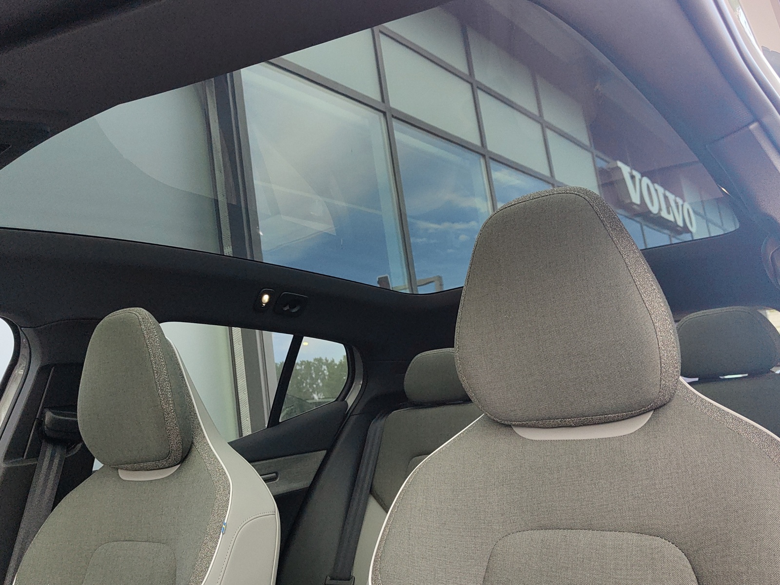 VOLVO EX30 CC E60 Cross Country Twin Performance AWD-image-12