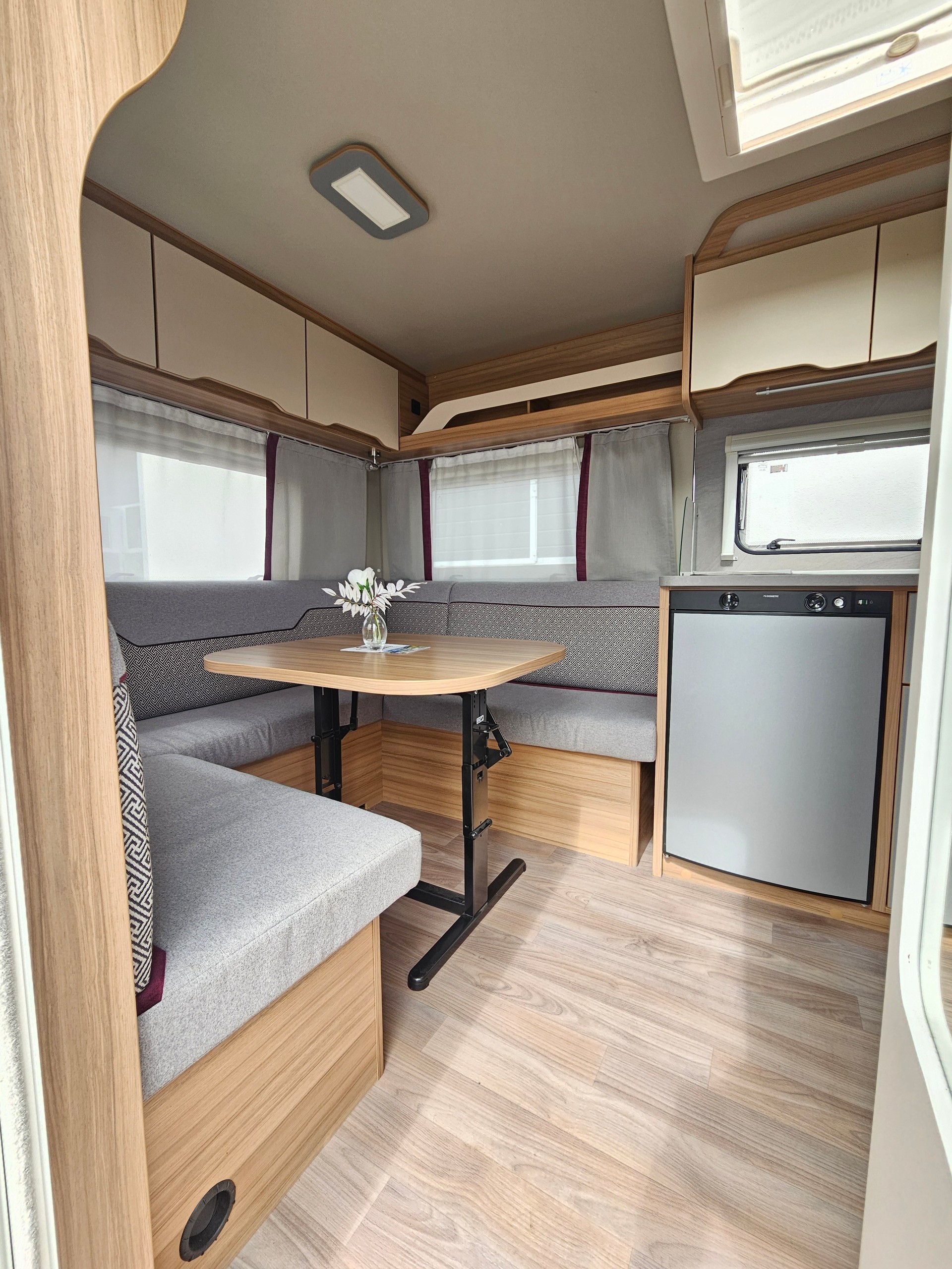 WEINSBERG Cara Two 450-image-3