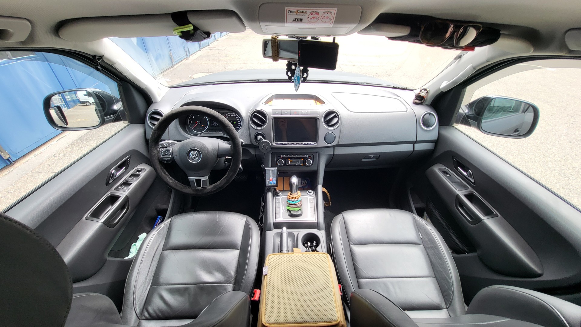 VW AMAROK-image-8