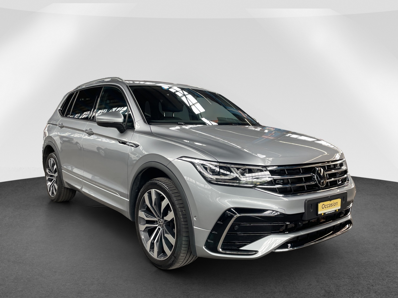 VW Tiguan Allspace 2.0 TSI R-Line DSG-image-0
