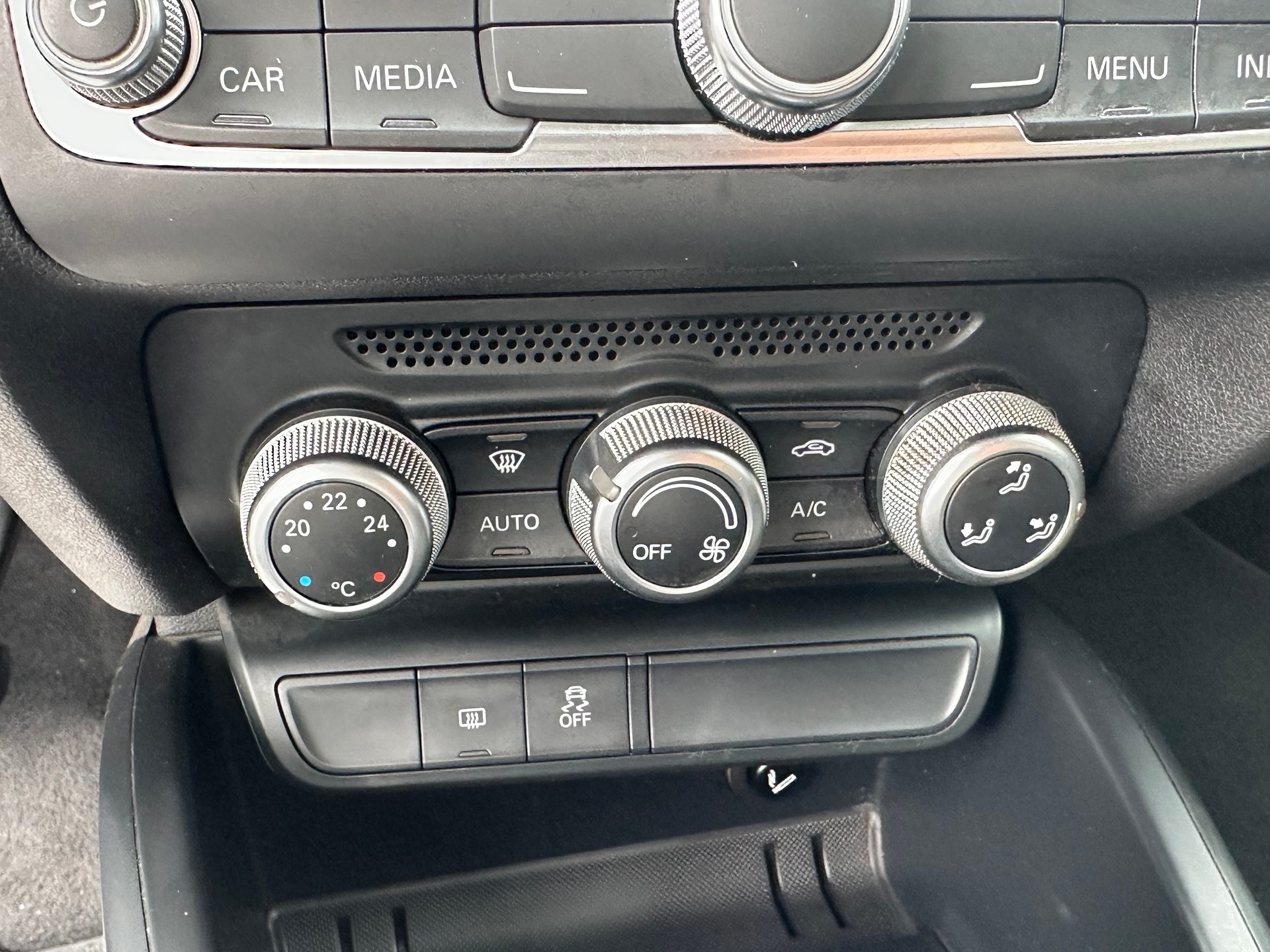 AUDI A1 Sportback 1.4 TFSI Sport S-tronic-image-19