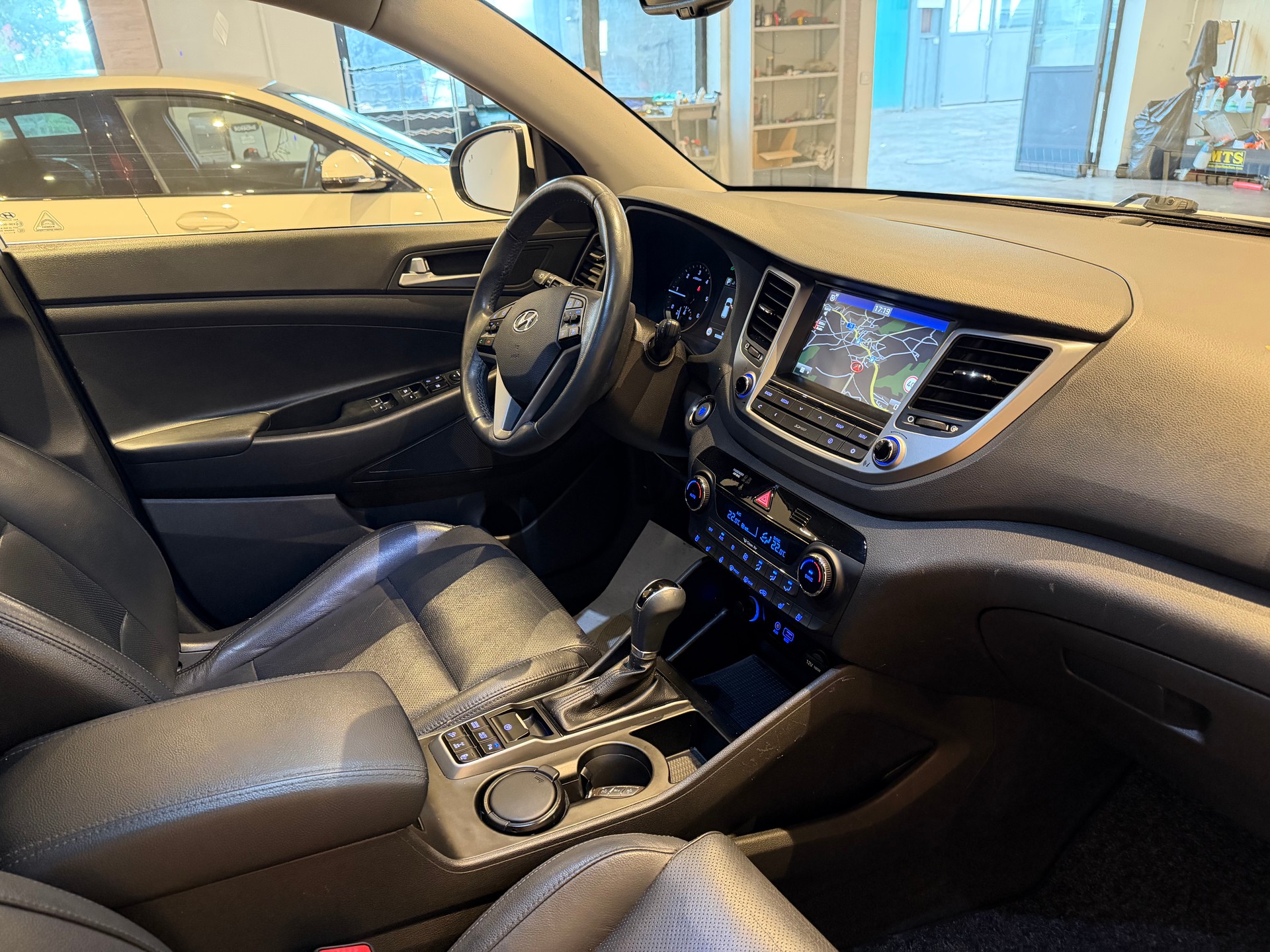 HYUNDAI Tucson 2.0 CRDi 185 Vertex 4WD-image-10
