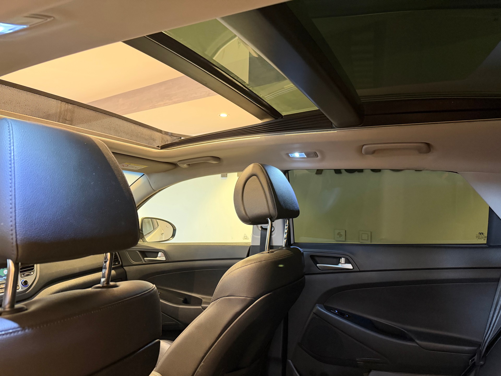 HYUNDAI Tucson 2.0 CRDi 185 Vertex 4WD-image-14
