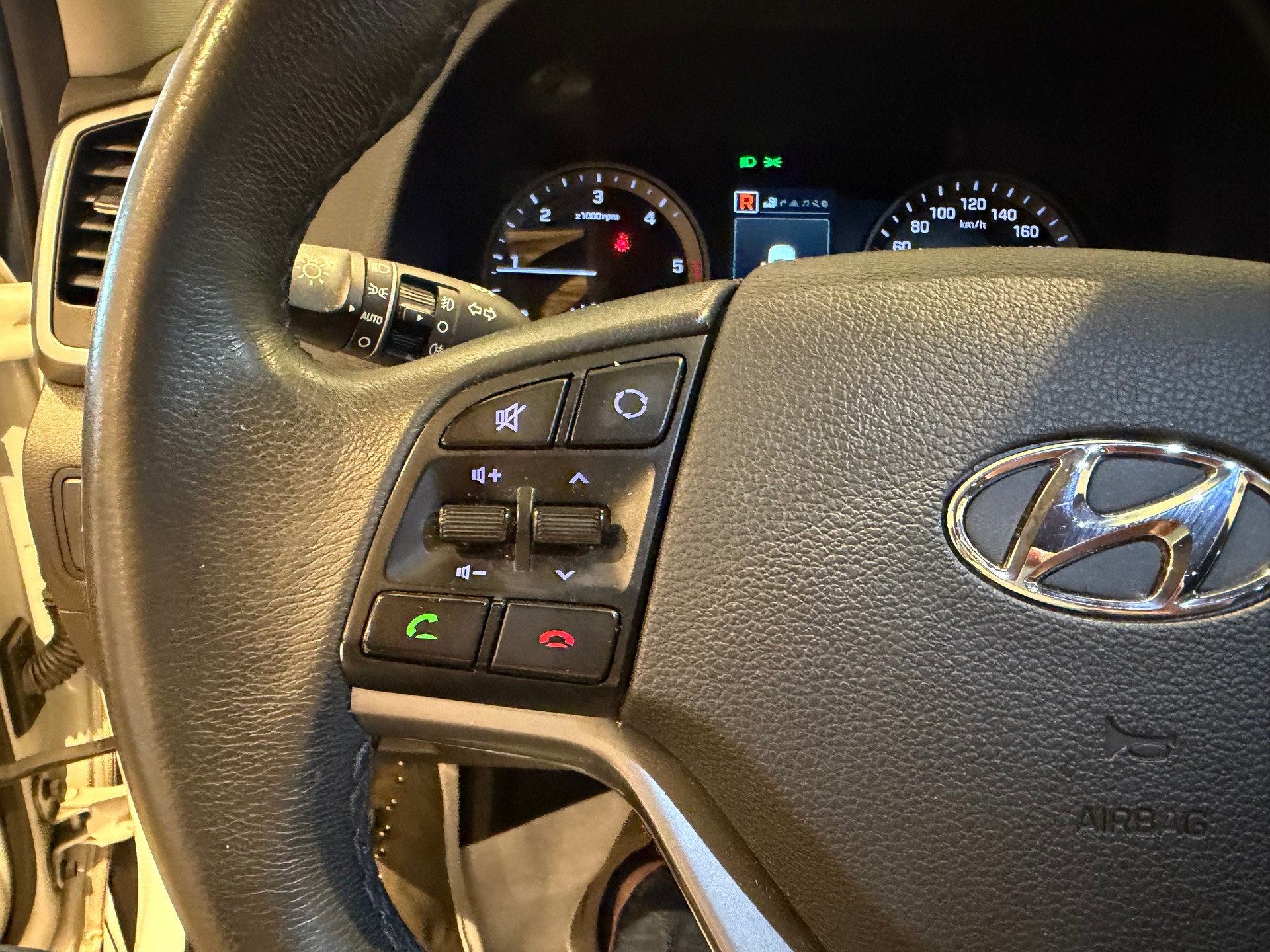 HYUNDAI Tucson 2.0 CRDi 185 Vertex 4WD-image-18