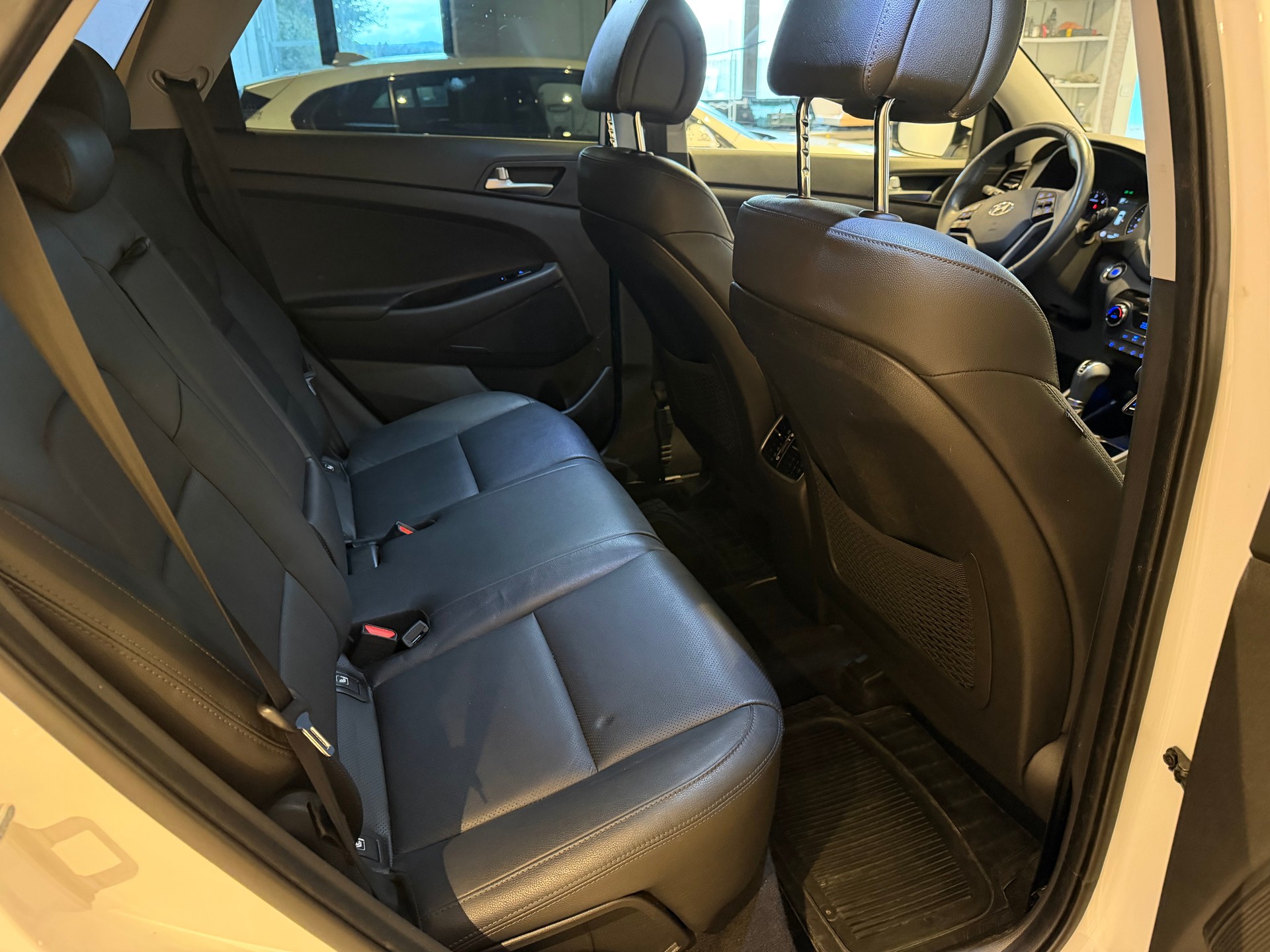 HYUNDAI Tucson 2.0 CRDi 185 Vertex 4WD-image-11