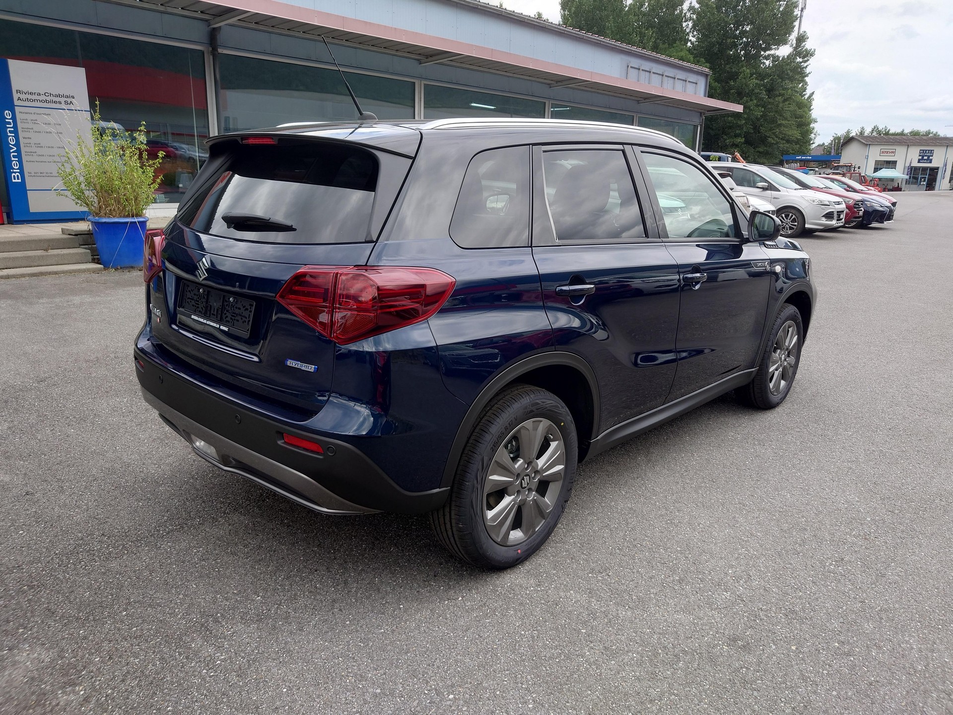 SUZUKI Vitara 1.4 T Sakura Hybrid 4x4-image-3