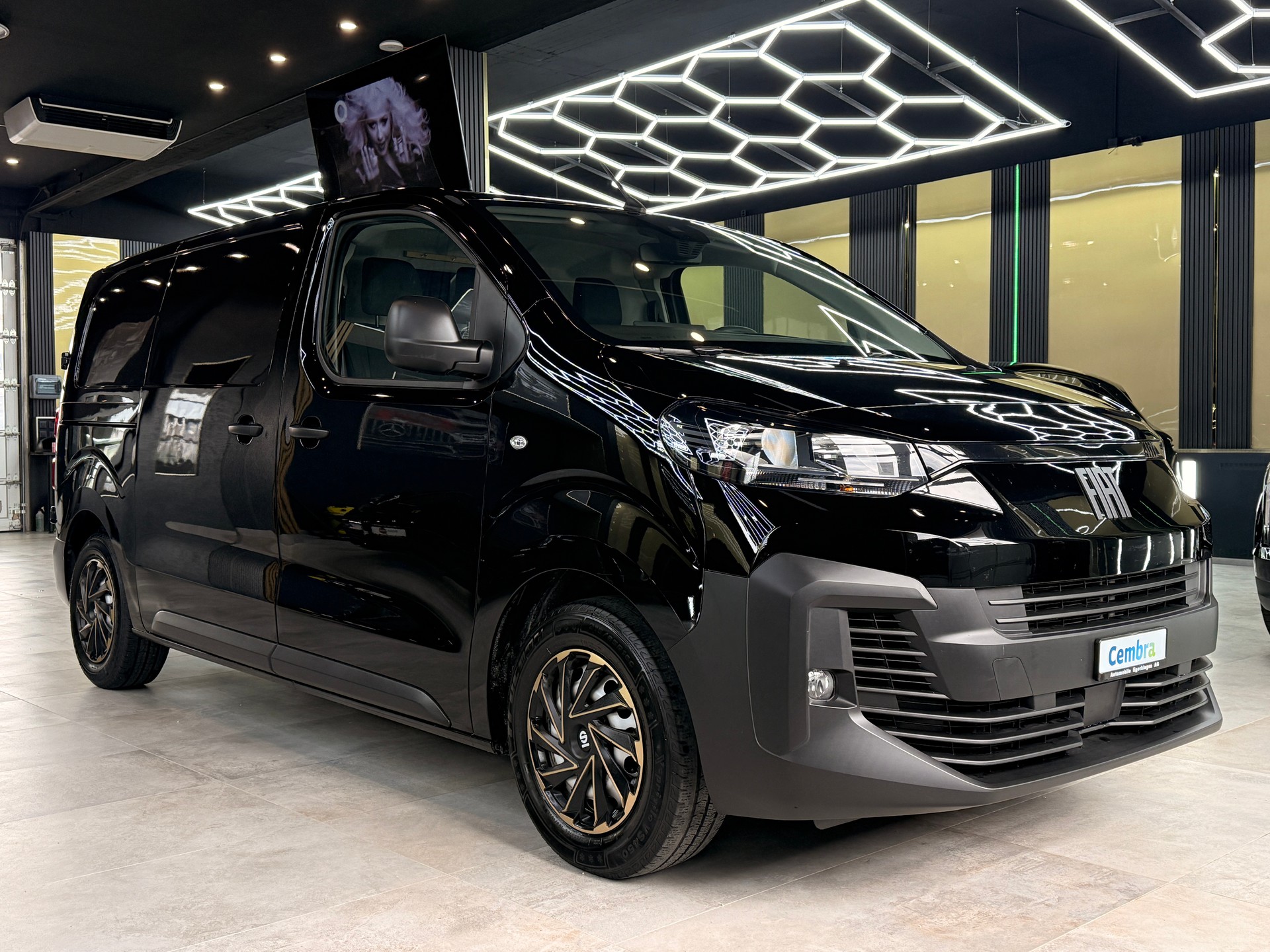 FIAT Scudo 2.0 BlueHDi L2 Crew Cab-image-2