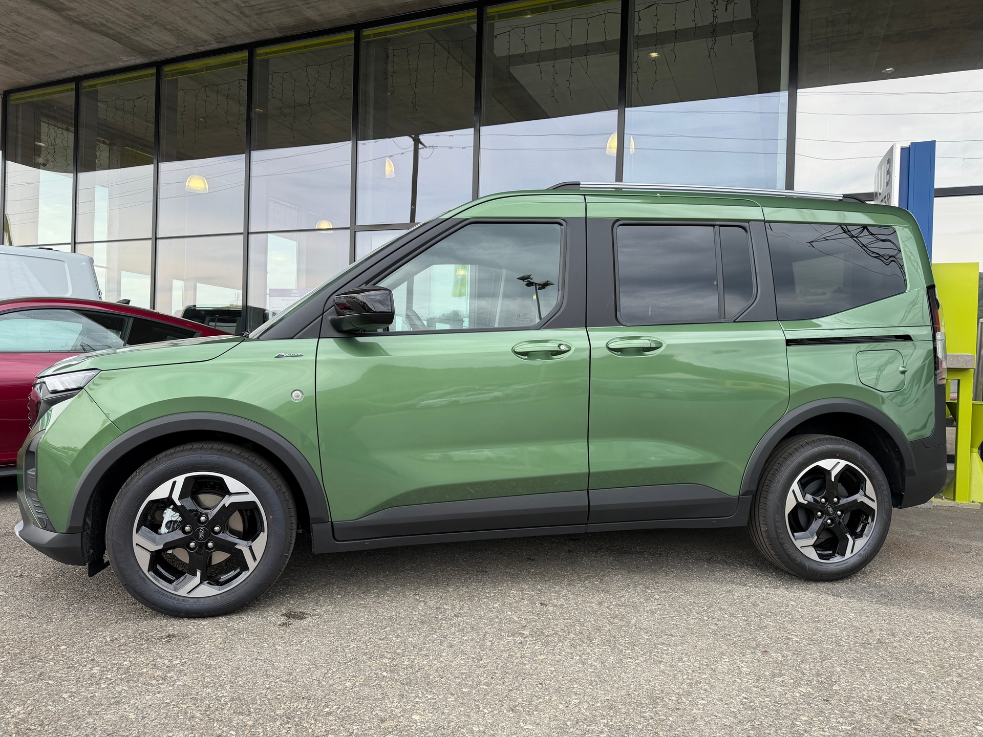 FORD Tourneo Courier 1.0 EcoBoost Active Automat-image-3