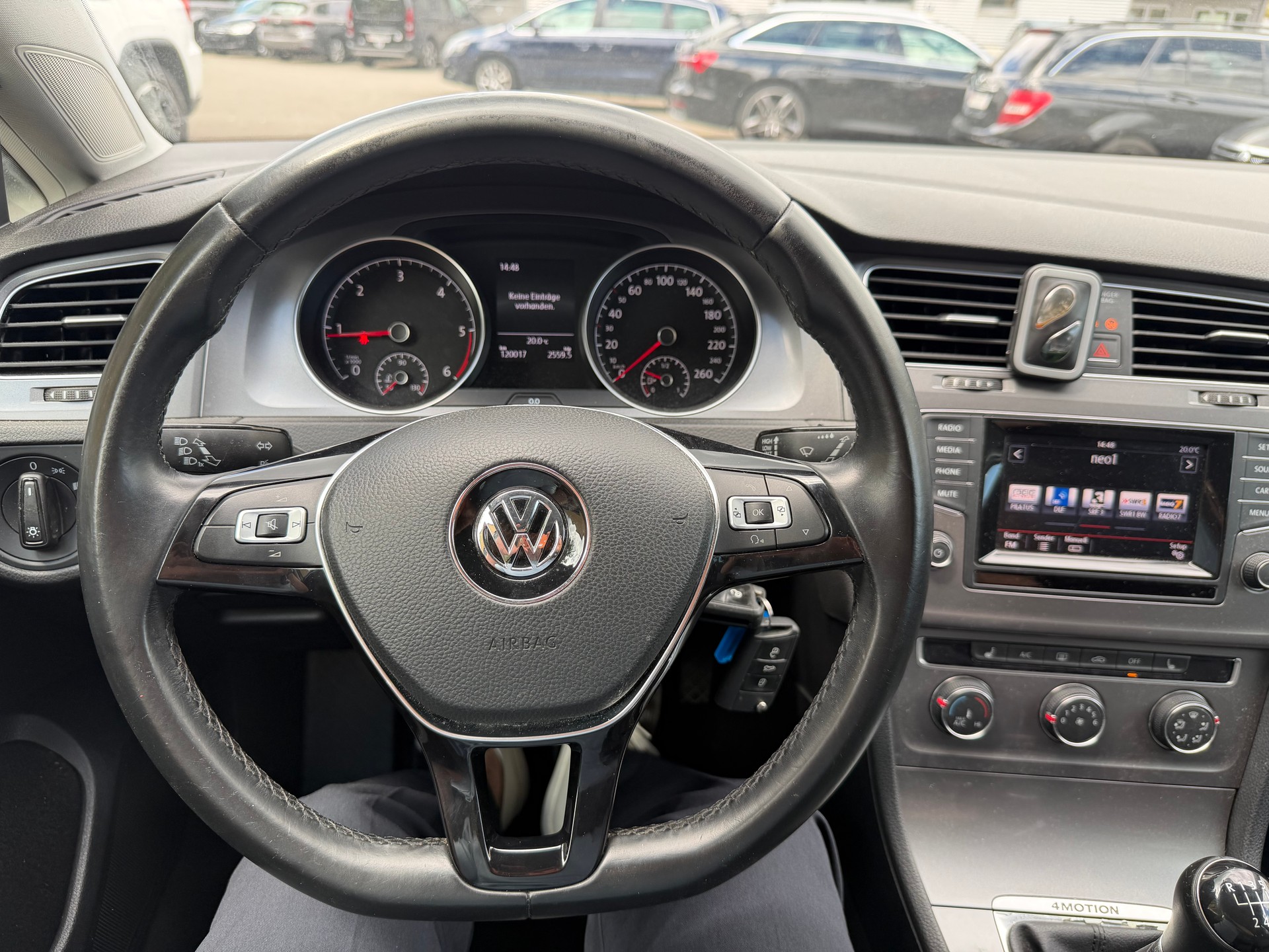 VW Golf 1.6 TDI 4Motion-image-13