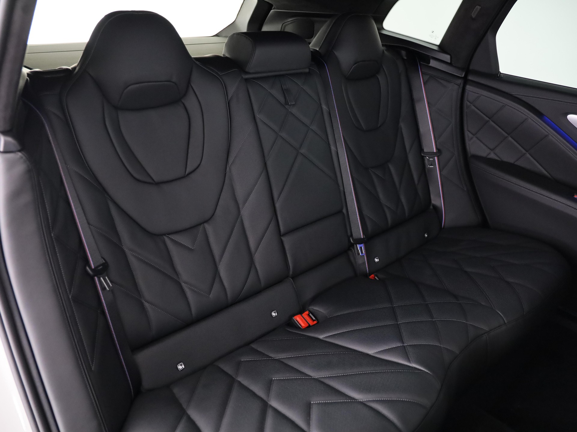BMW XM 50e Plug-in Hybrid-image-15
