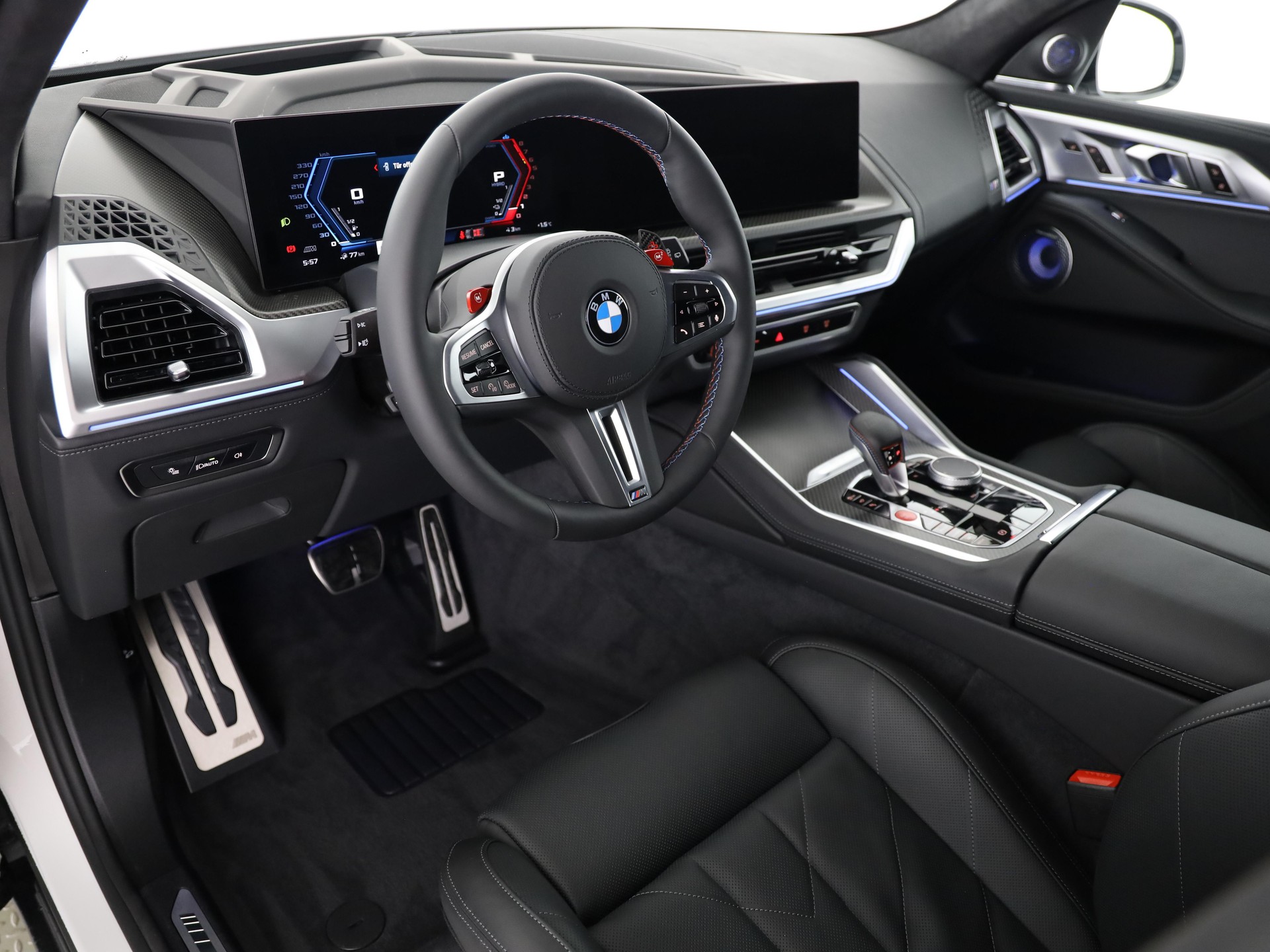 BMW XM 50e Plug-in Hybrid-image-13