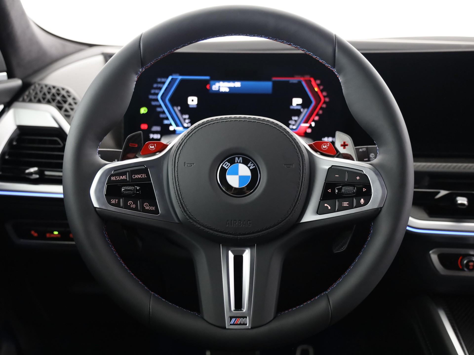 BMW XM 50e Plug-in Hybrid-image-18