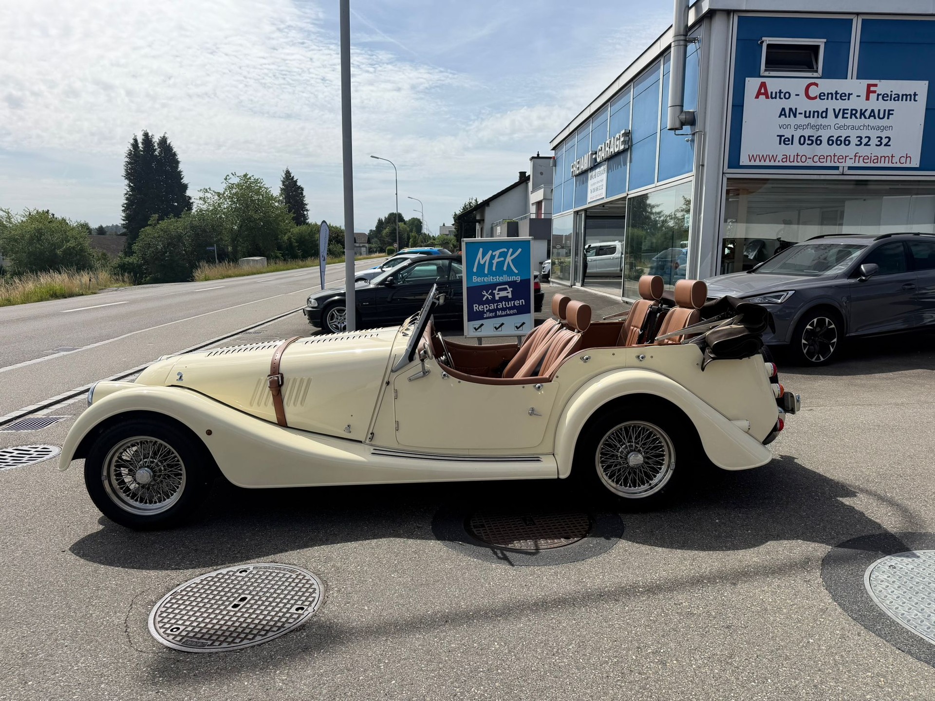 MORGAN Plus 4 2.0 Swiss Pack-image-1