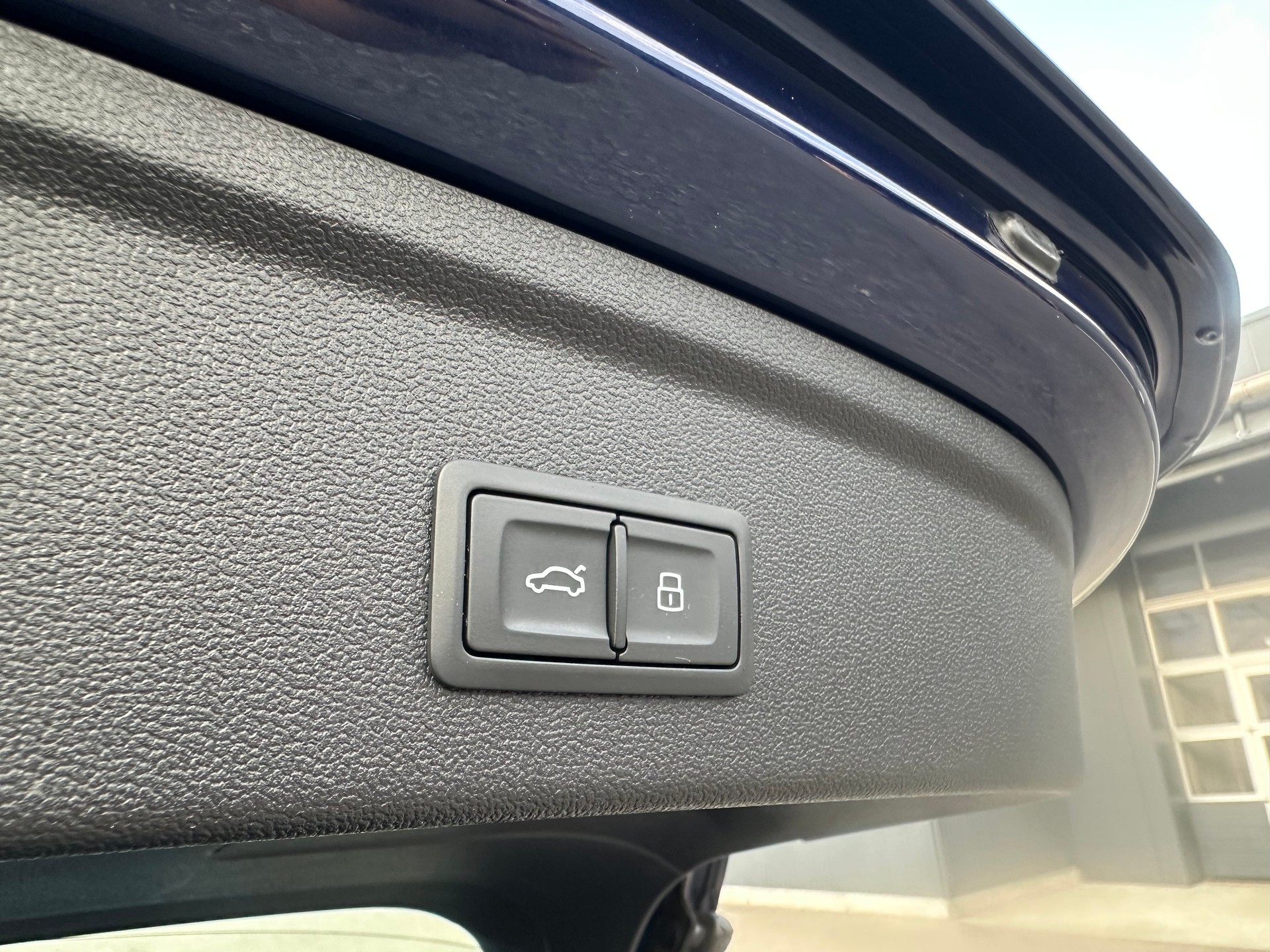 AUDI 2.0 TFSI quattro S-Tronic-image-15