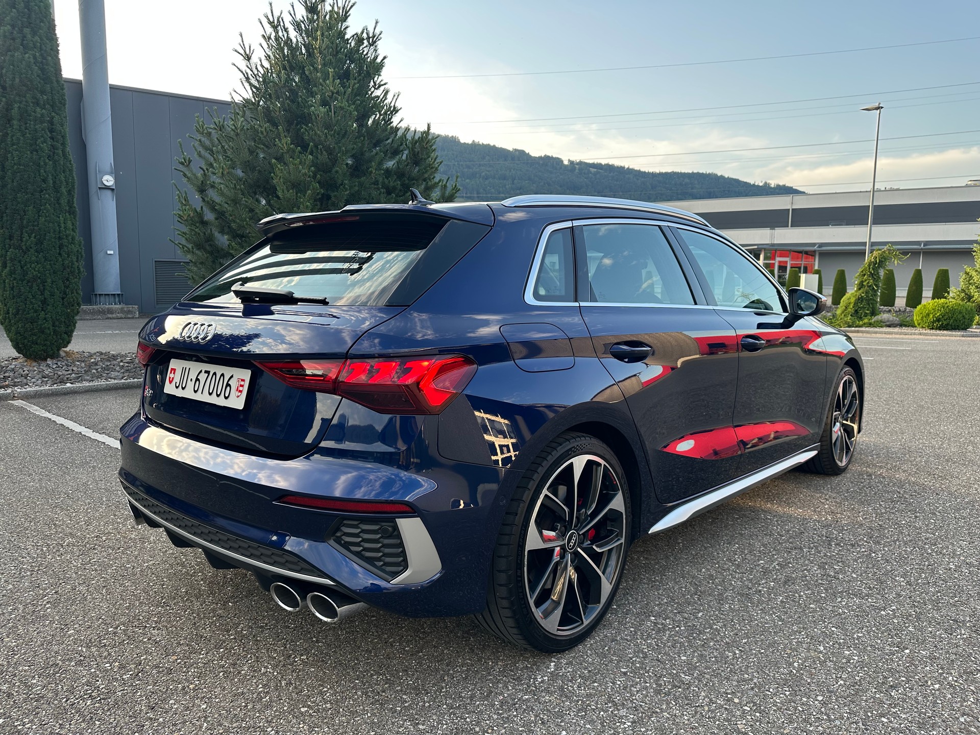 AUDI 2.0 TFSI quattro S-Tronic-image-2