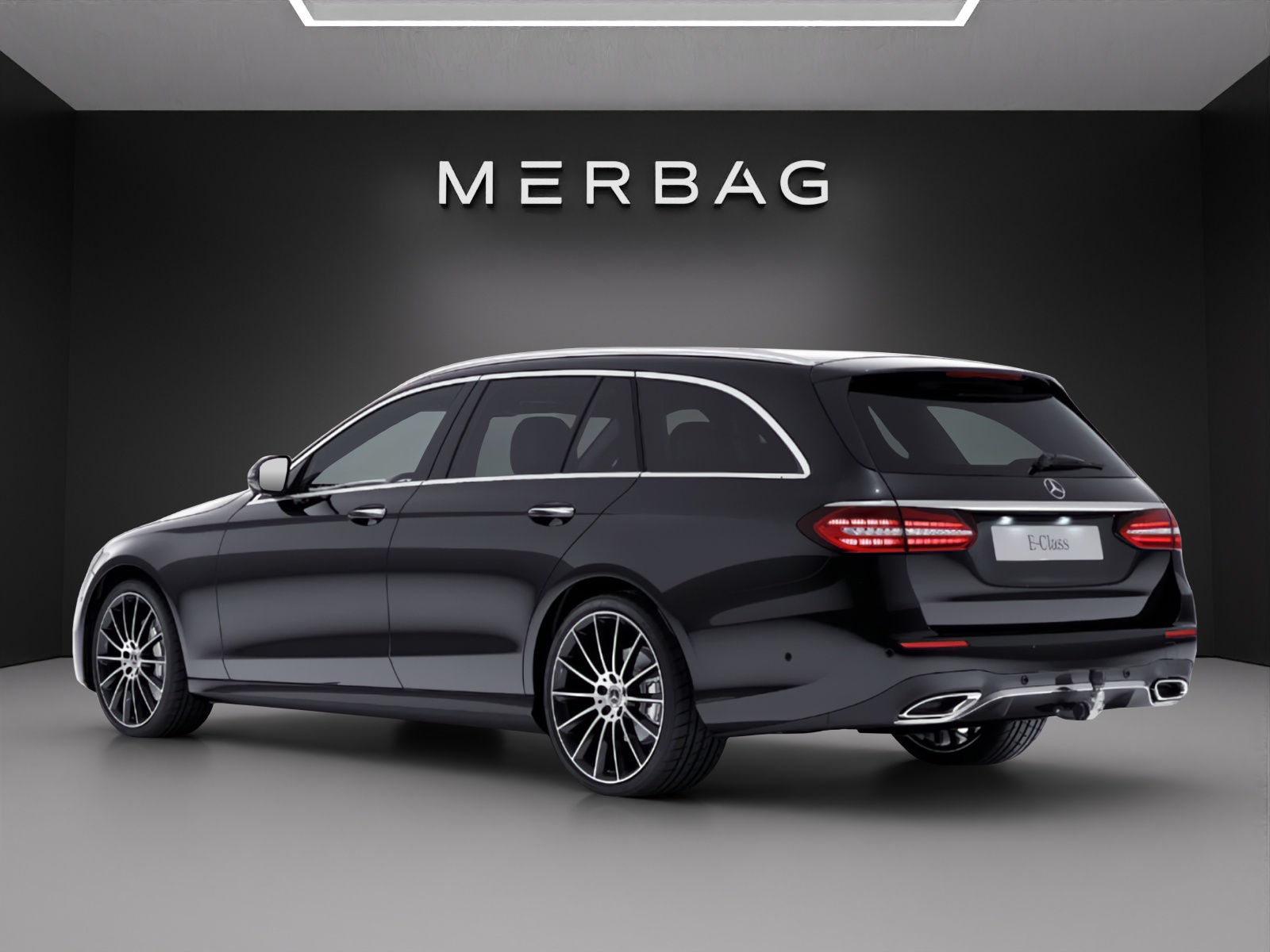 MERCEDES-BENZ E 220 d T 4Matic AMG Line 9G-Tronic-image-3