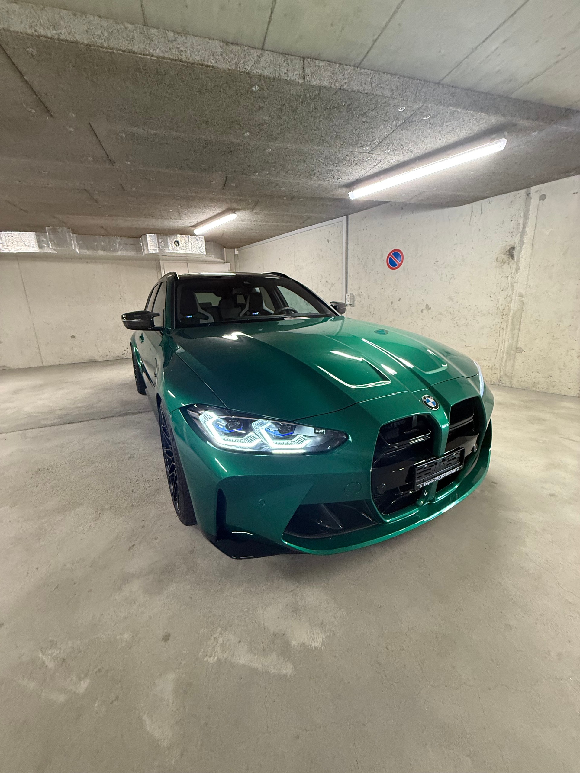 BMW M3 Competition xDrive - CH🇨🇭Auto - Full Carbone - Freins carbone Céramique-image-2