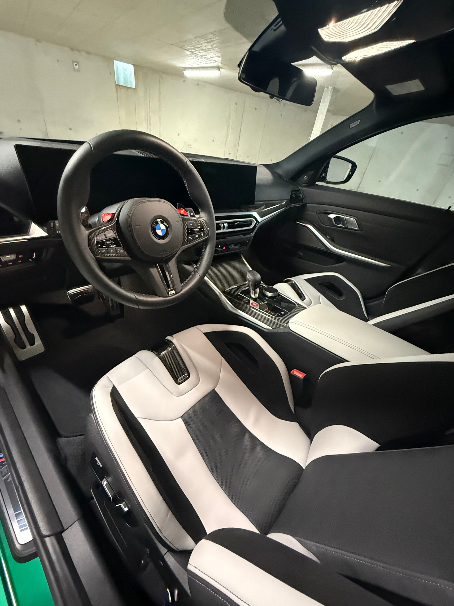 BMW M3 Competition xDrive - CH🇨🇭Auto - Full Carbone - Freins carbone Céramique-image-13