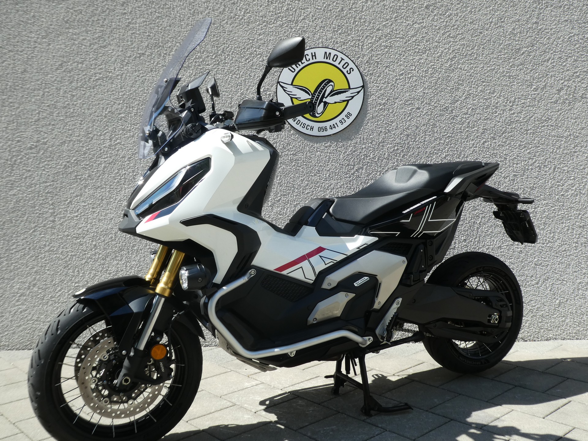 HONDA X-ADV 750-showroom-element-1