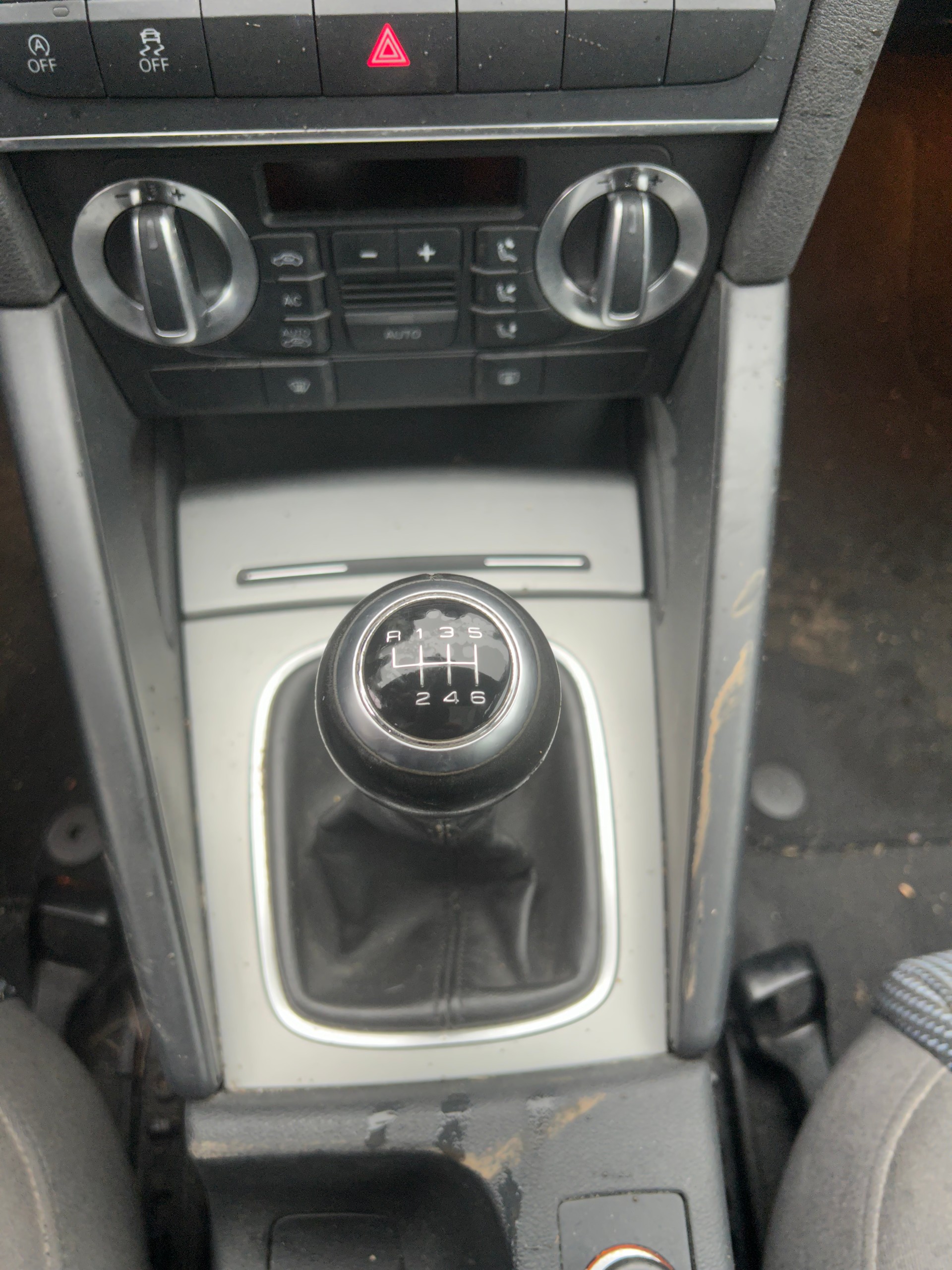 AUDI A3 Sportback 1.4 TFSI Ambiente-image-10