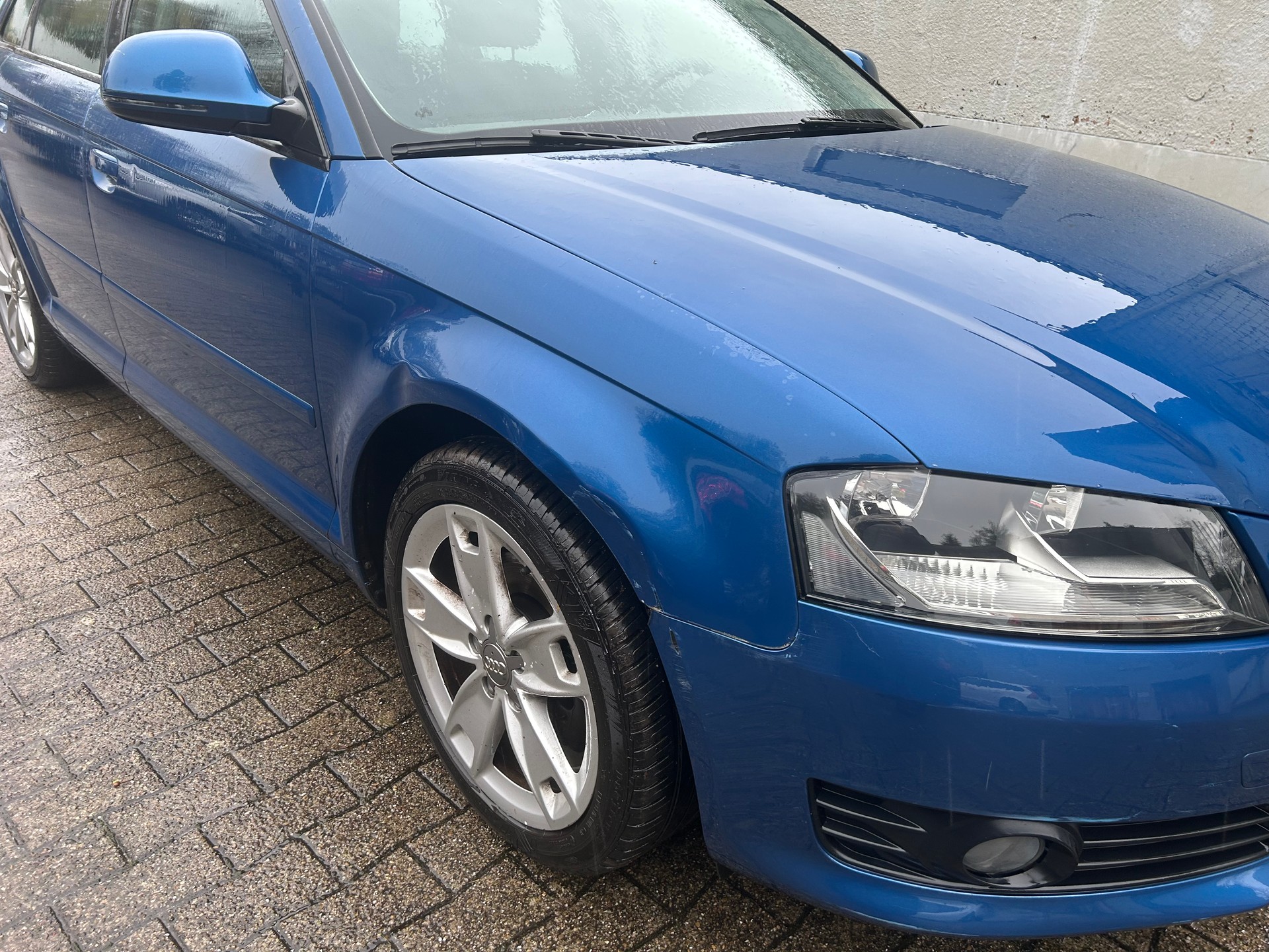 AUDI A3 Sportback 1.4 TFSI Ambiente-image-4