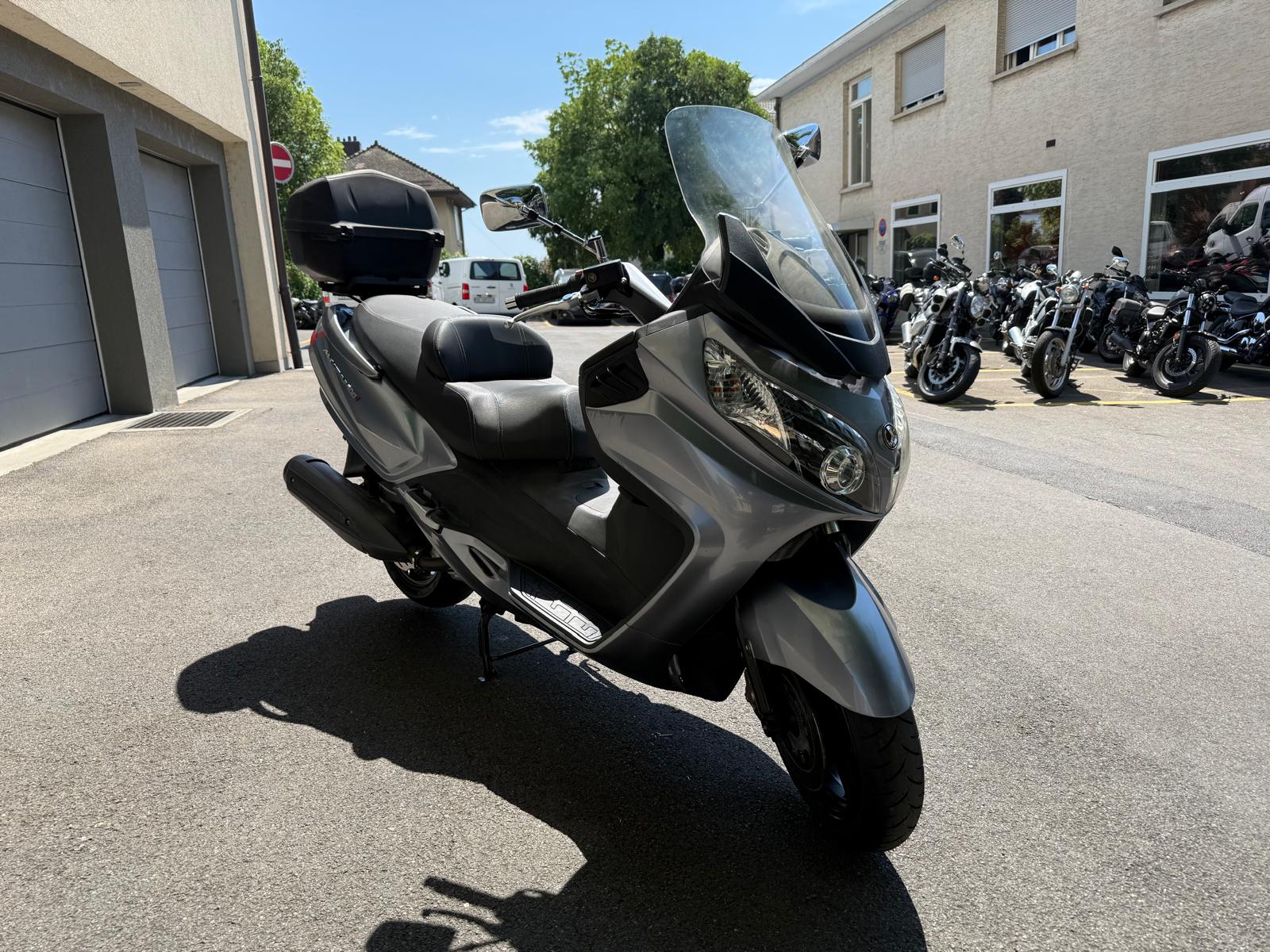 SYM Maxsym 400-showroom-element-1